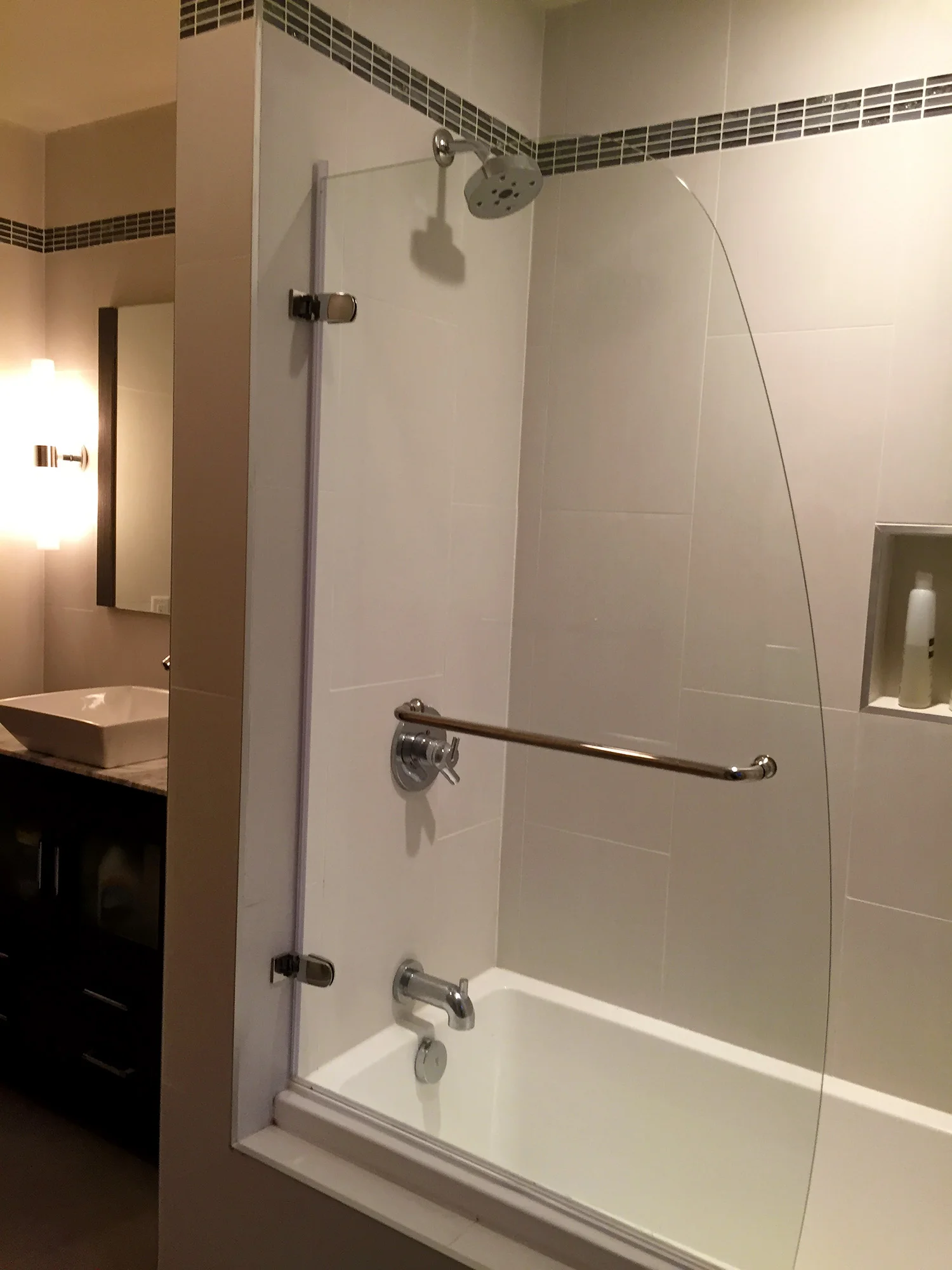 bathroom2.jpg