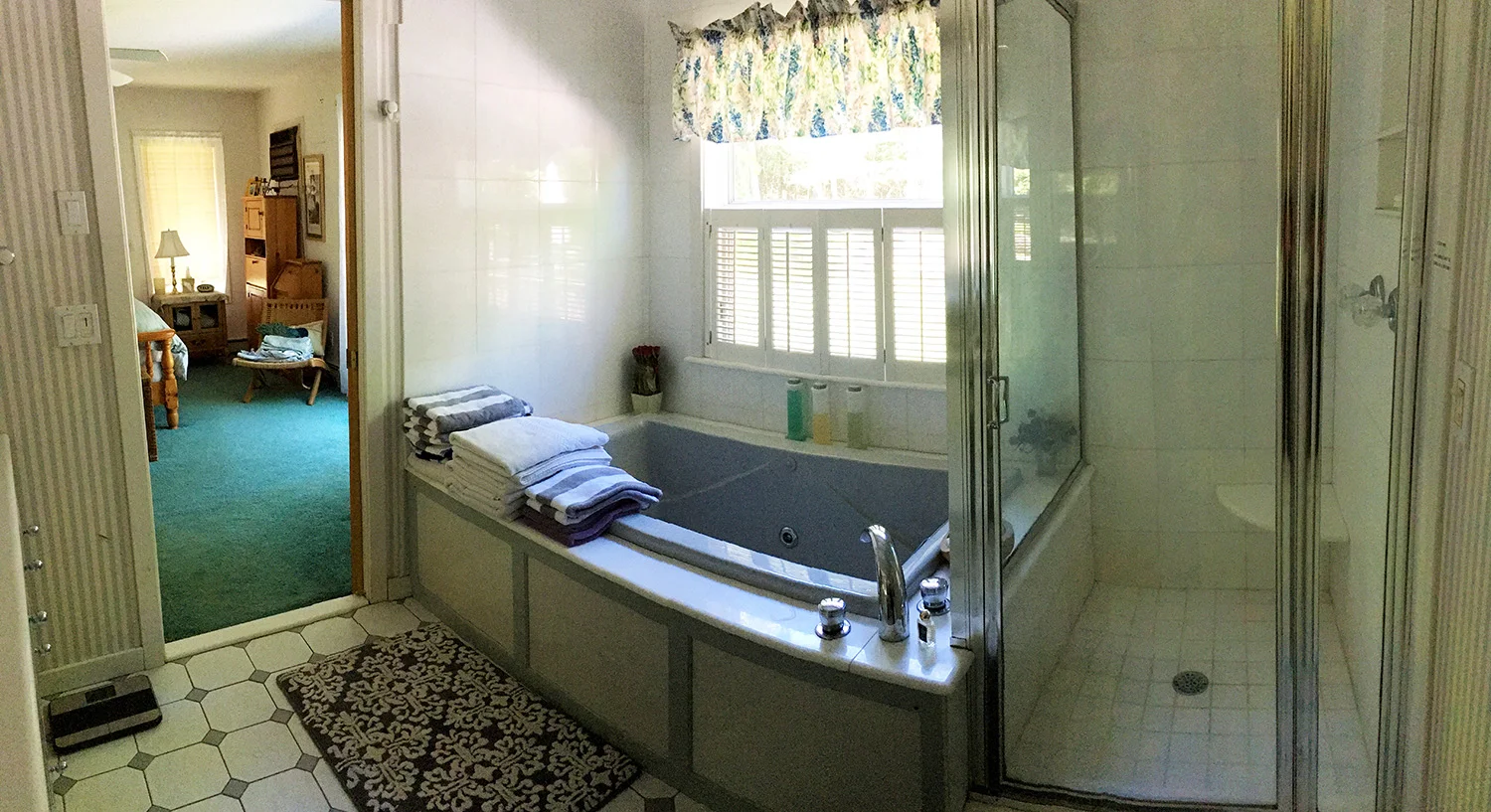 bathroom3.jpg