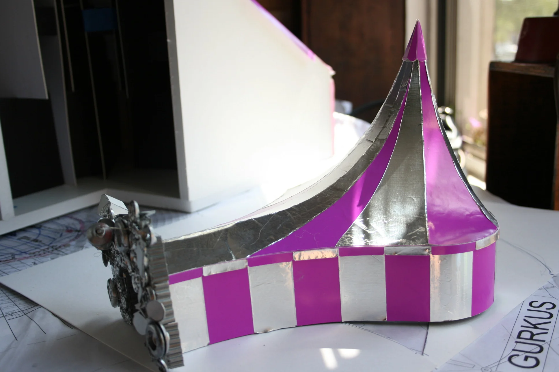 ENTRY TENT MODEL AUG 21 08 007.jpg