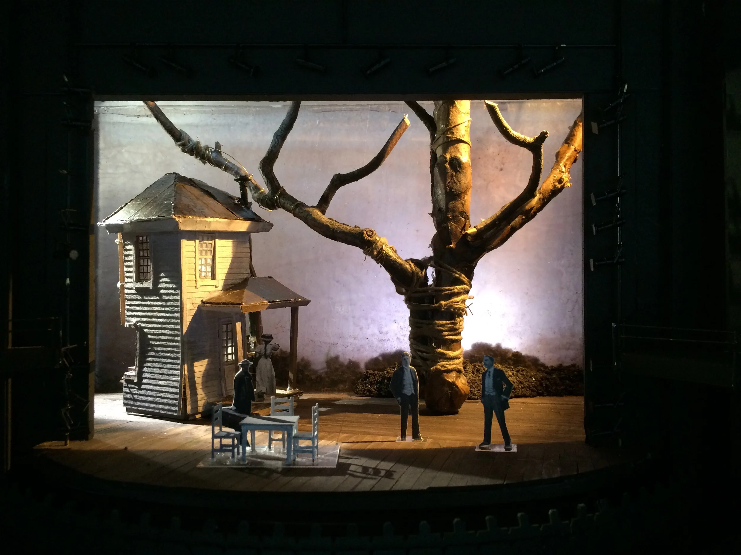 FARMHOUSE OUTSIDE.JPG