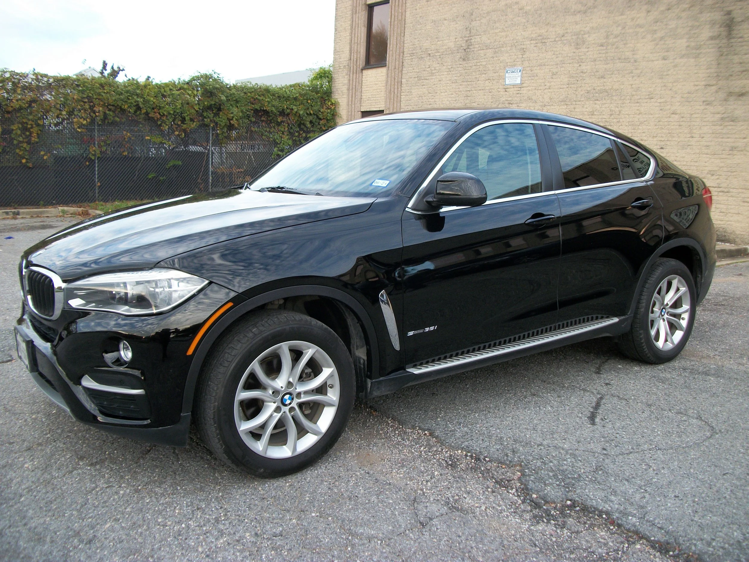 2016 BMW X6 Sdrive 3.5L - Not Available