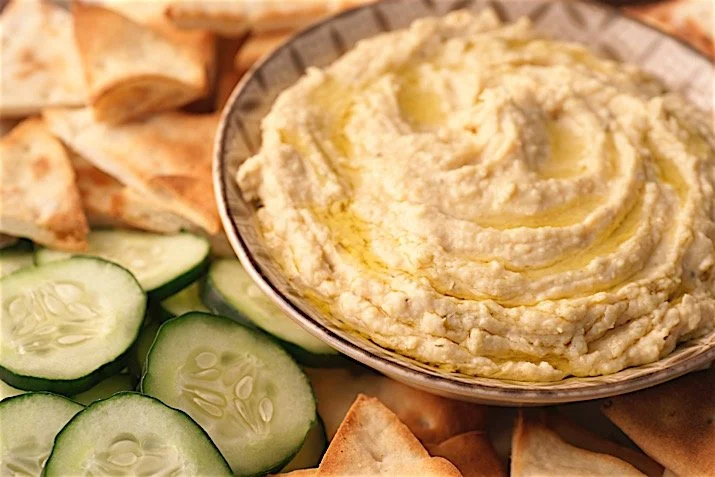 Spicy Roasted Garlic Hummus