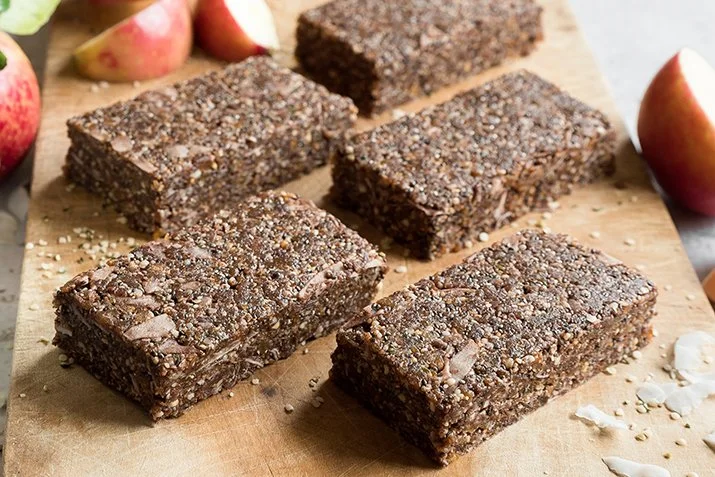 No-Bake Apricot Cashew Energy Bars