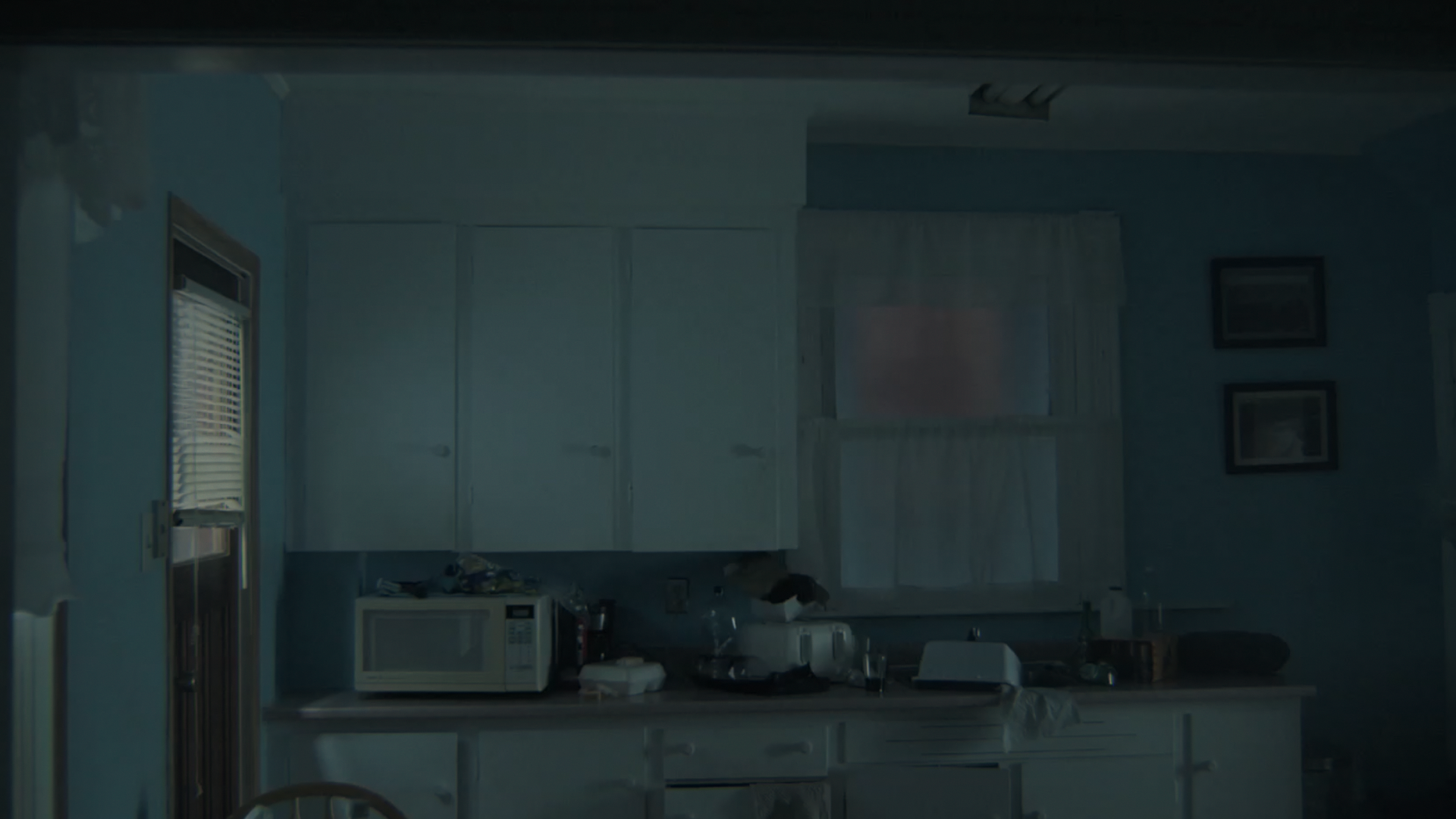 blueroom_01.png