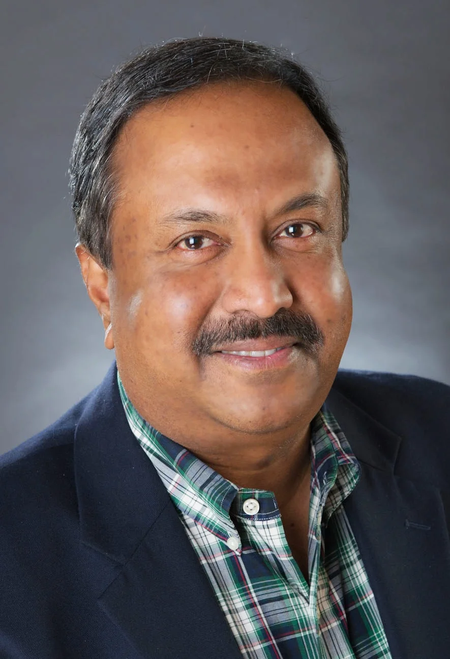 Professor Sankar Ghosh Phone : 212-304-5257 Lab Phone : 212-304-5262 Fax : 212-342-1290 Email : sg2715@columbia.edu Website : sankarghoshlab.org