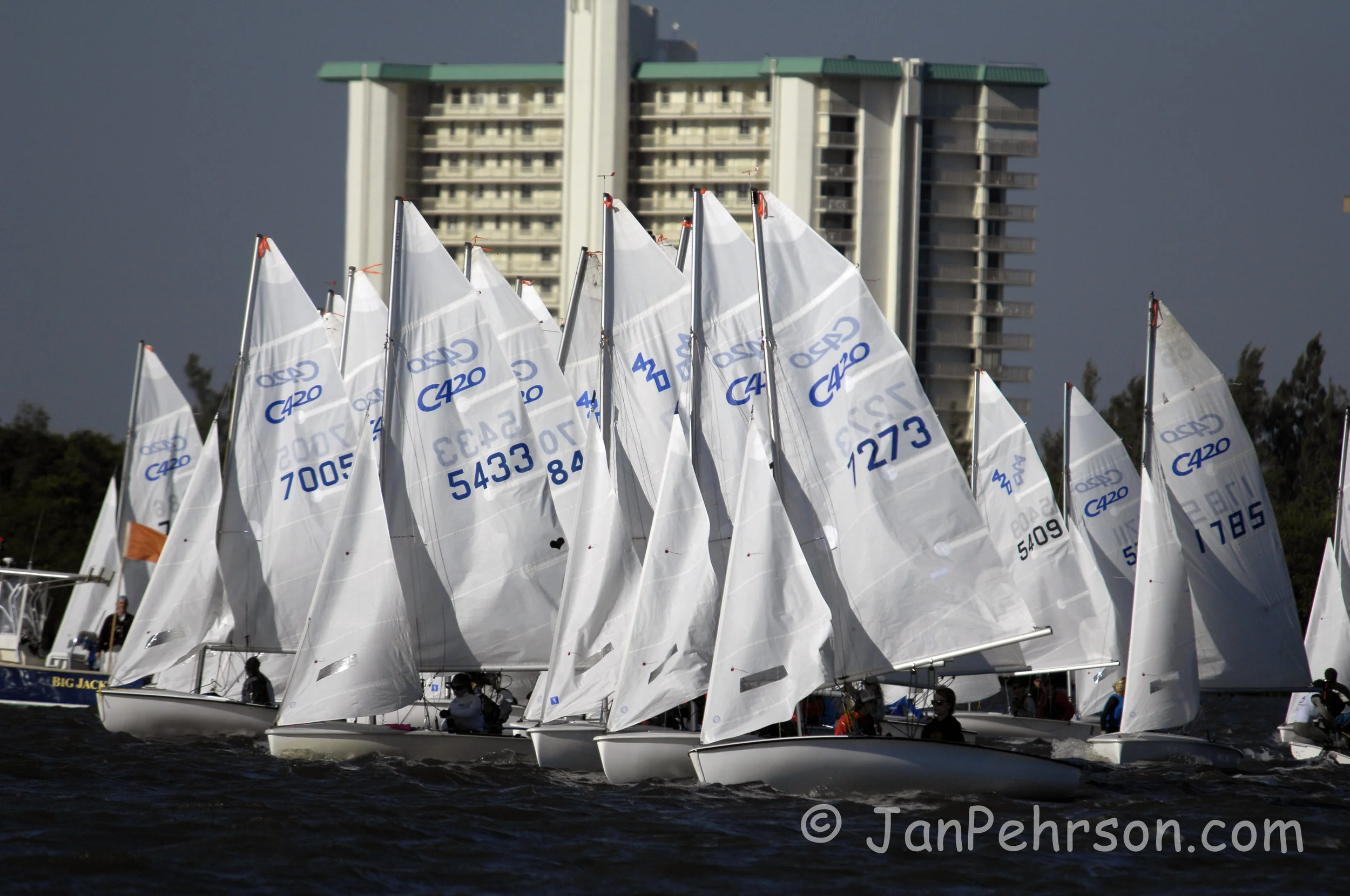 C420 Midwinters, Jensen Beach, Feb 15, 2014 US Sailing Center Martin County Day 1 (0425)