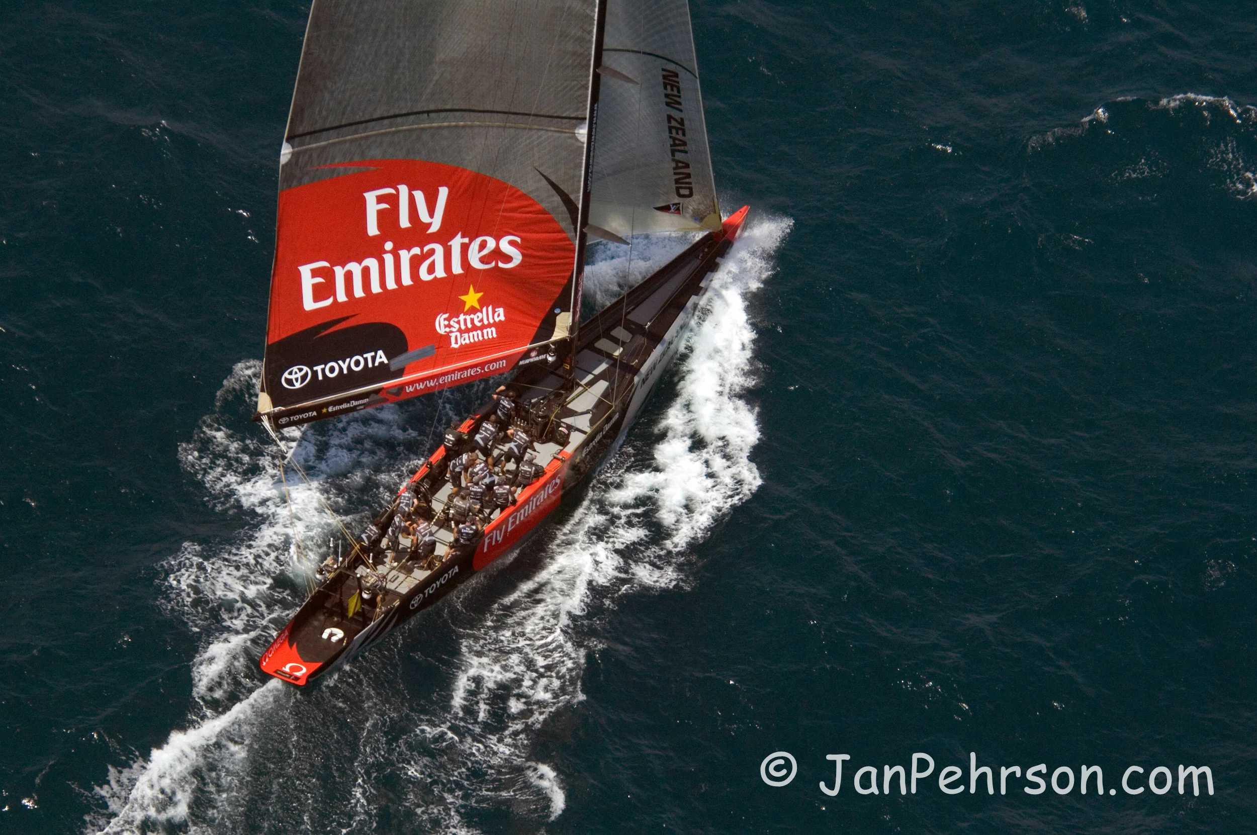 America's Cup Match - Final Race 2007, Alinghi wins over Emirates Team New Zealand by 1 second. The Yacht Emirates Team New Zealand (00075)