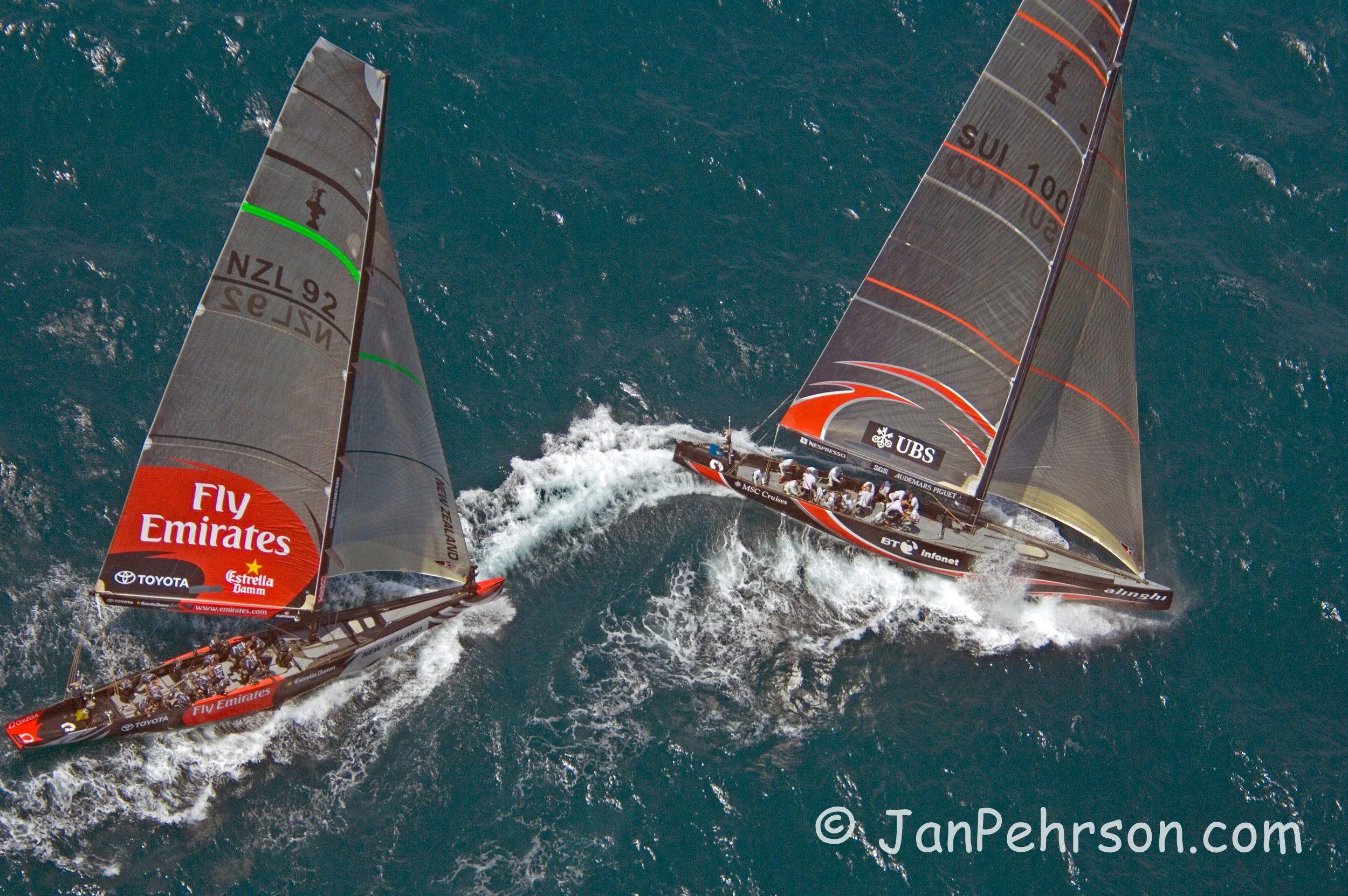 America's Cup Match - Final Race 2007, Alinghi wins over Emirates Team New Zealand by 1 second. The Start (00166)