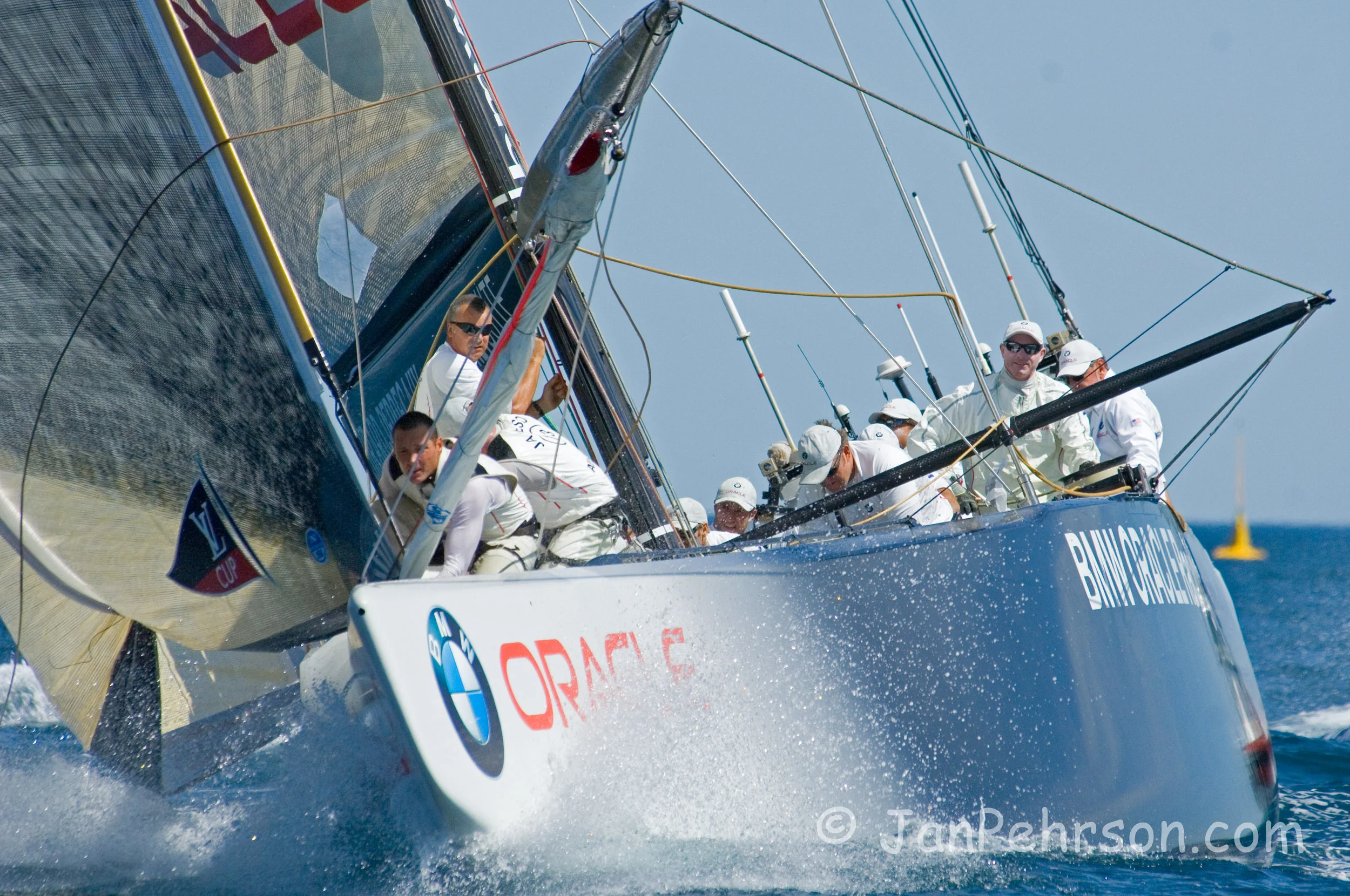 Louis Vuitton Semi-Finals - BMW Oracle Racing Team (00684 Landscape)
