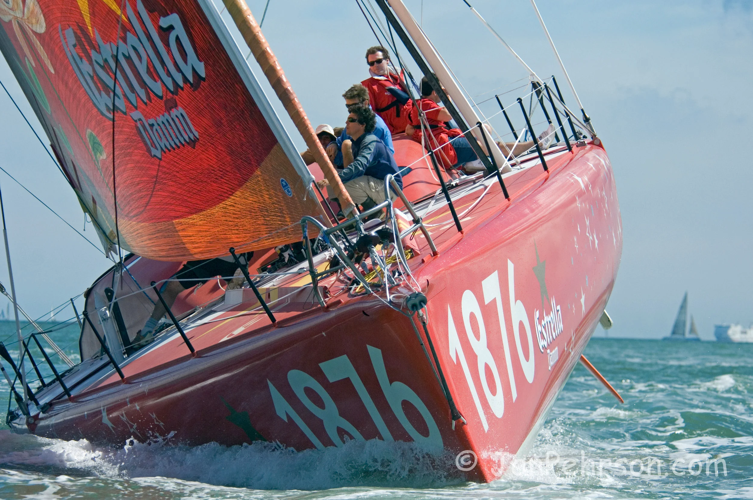 Skandia Cowes Week 2007:  UK: Isle of Wight, Cowes. Race Day 3 - Estrella Damm, Class 0 IRC (01493)