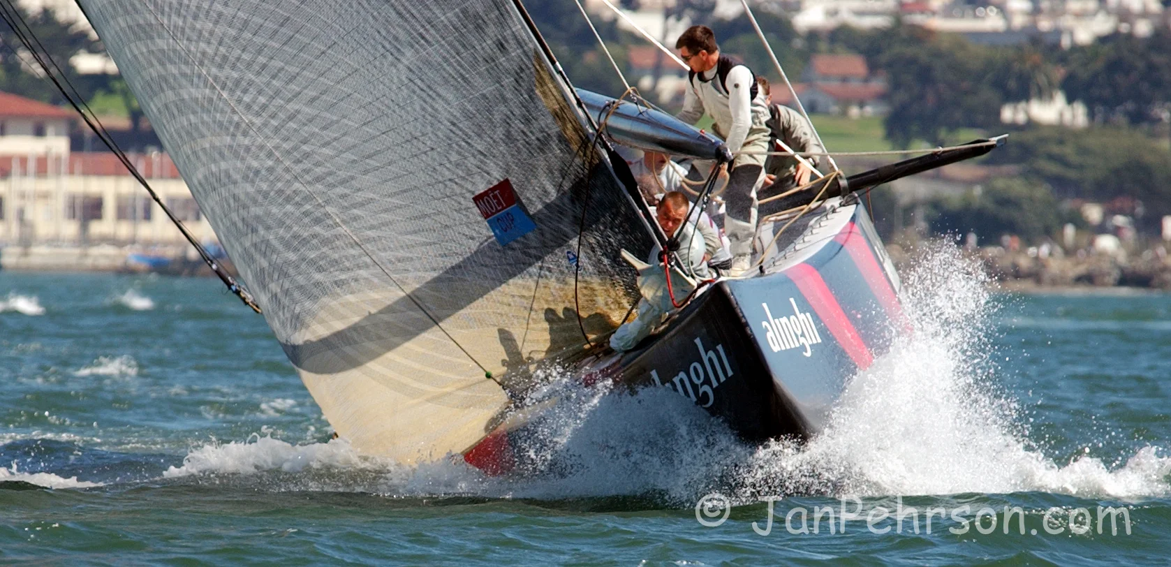 September 2003, San Francisco, CA, MOËT CUP, America’s Cup Winning Yacht Alinghi of Switzerland faces BMW Racing (Oracle) of the USA on the San Francisco Bay (0243)