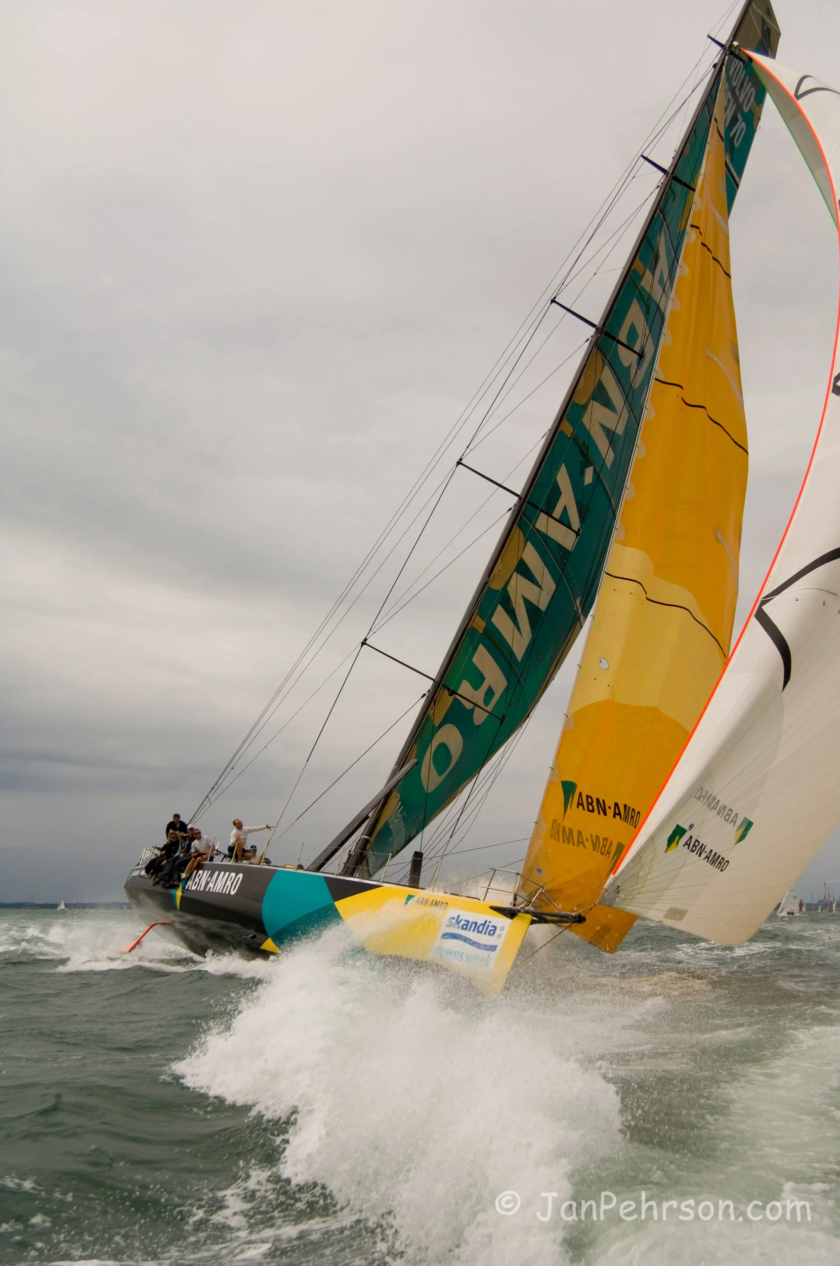 Cowes Race Week 2006 - ABN AMRO One (00594)