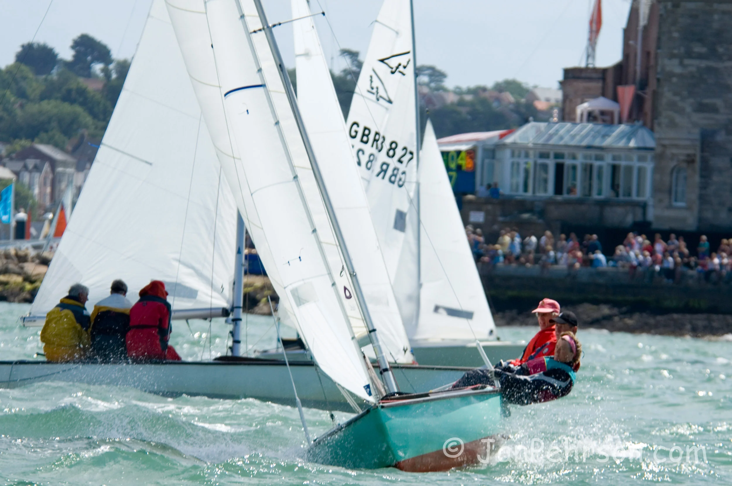 Cowes Race Week 2006 - F15 and Swallow Classes Boat: Migrant Sail#S86 (01130)