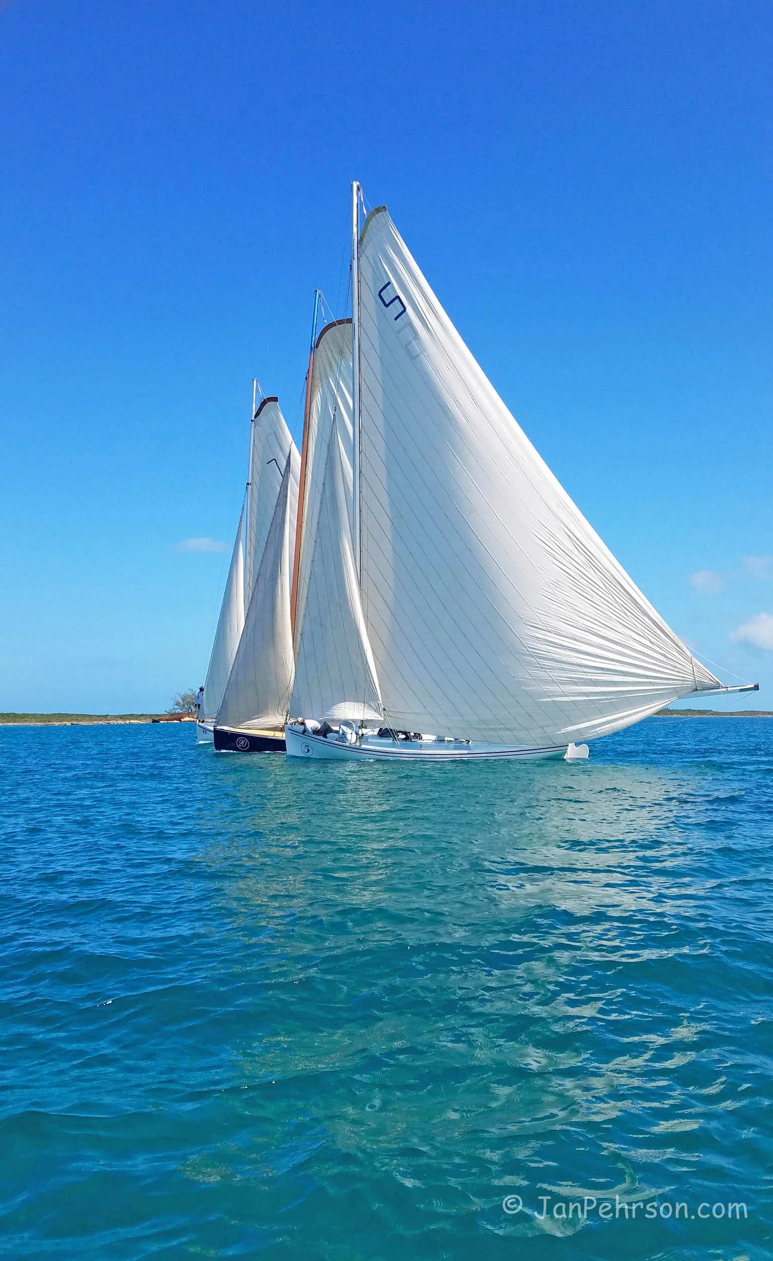 Bahamian Racing Sloops, Class-A, First Annual Bahamian “Best of the Best” Regatta – The Best Bahamian Racing Sloops and Skippers sail off in Nassau December 1-4