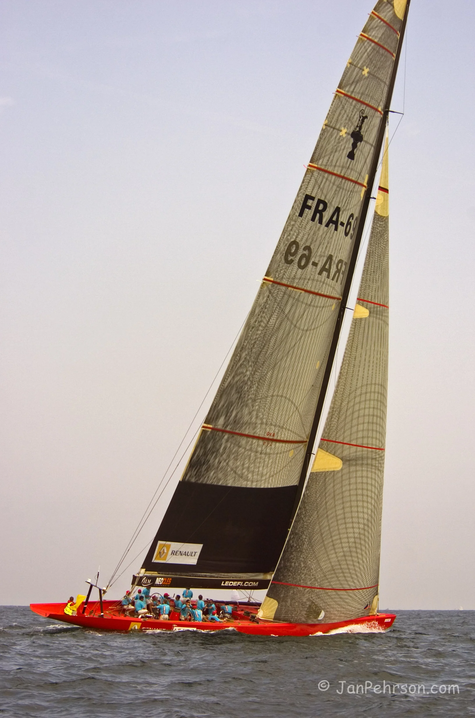 October 2004, Valencia, Spain, Americas Cup Racing, Yacht Le Defi (1007_2_0038)