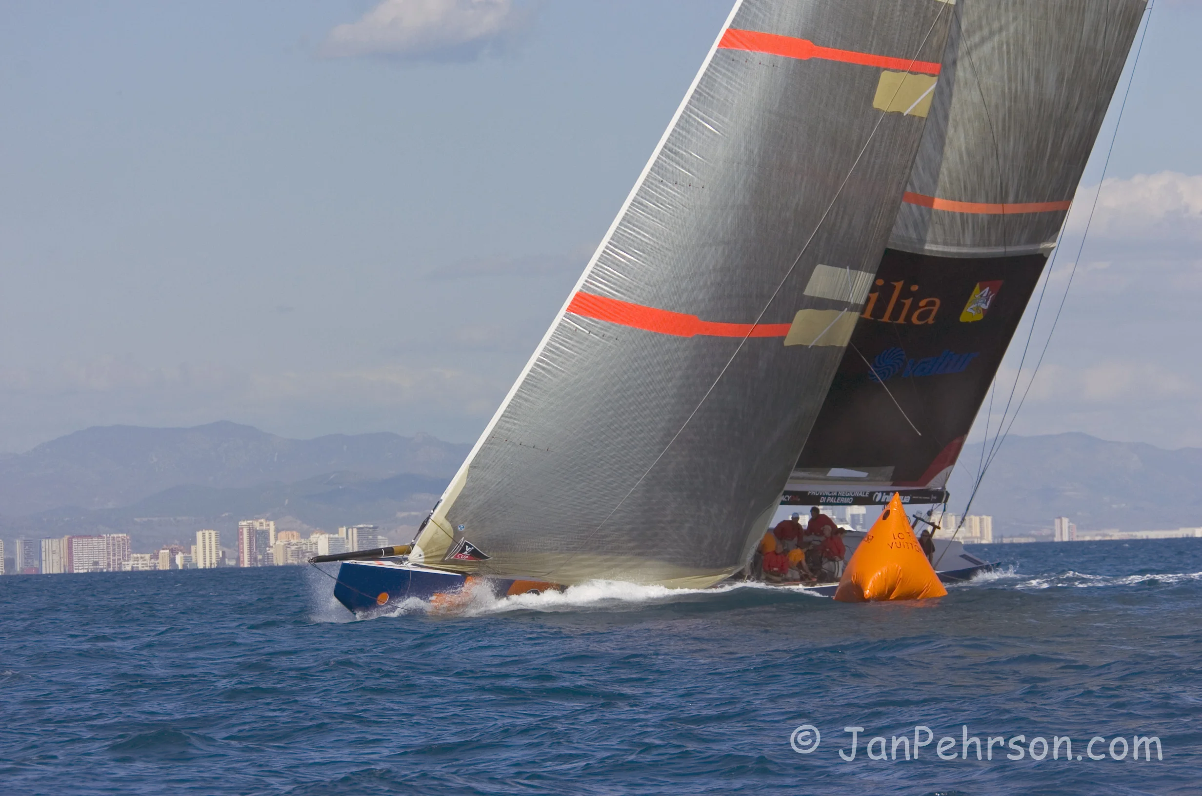 October 2004, Valencia, Spain, Americas Cup Racing, Yacht Plus 39 (1014_1_0077)