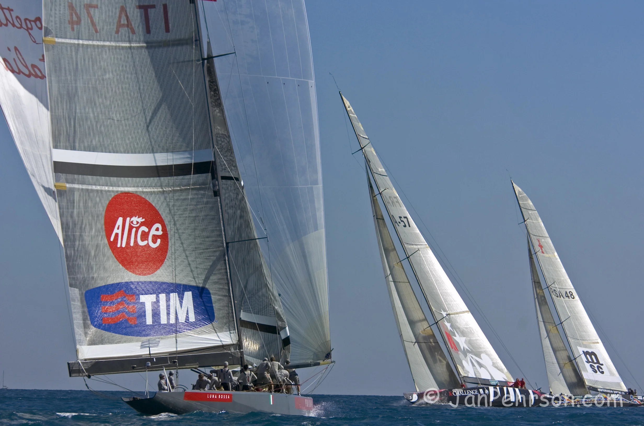 October 2004, Valencia, Spain, Americas Cup Racing, Starts and Fleet Races (1014_1_0073)