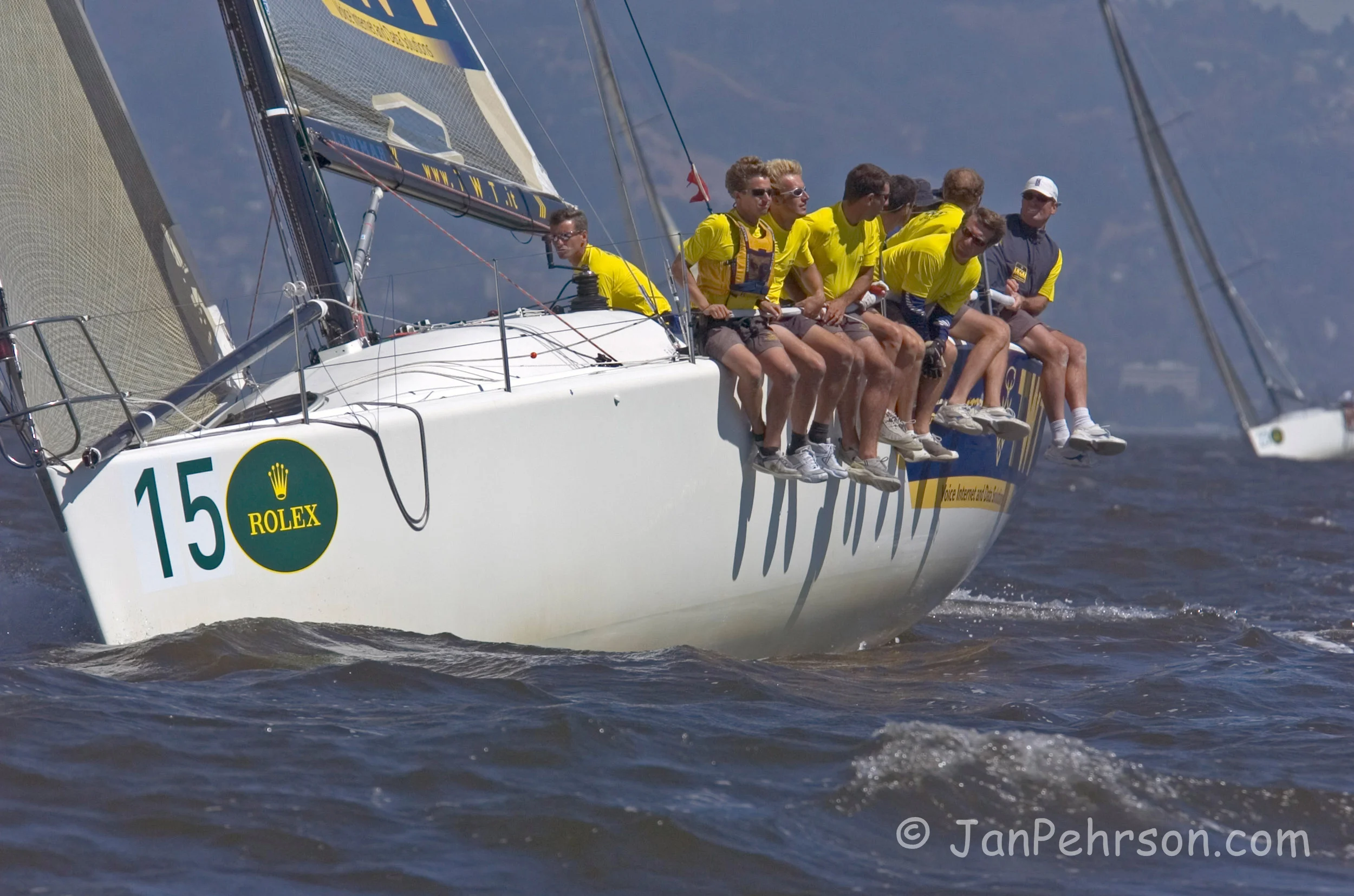 September 2004, San Francisco, California, Farr 40 Class Worlds, Close Ups Crews and Bows (0908_2_0022)