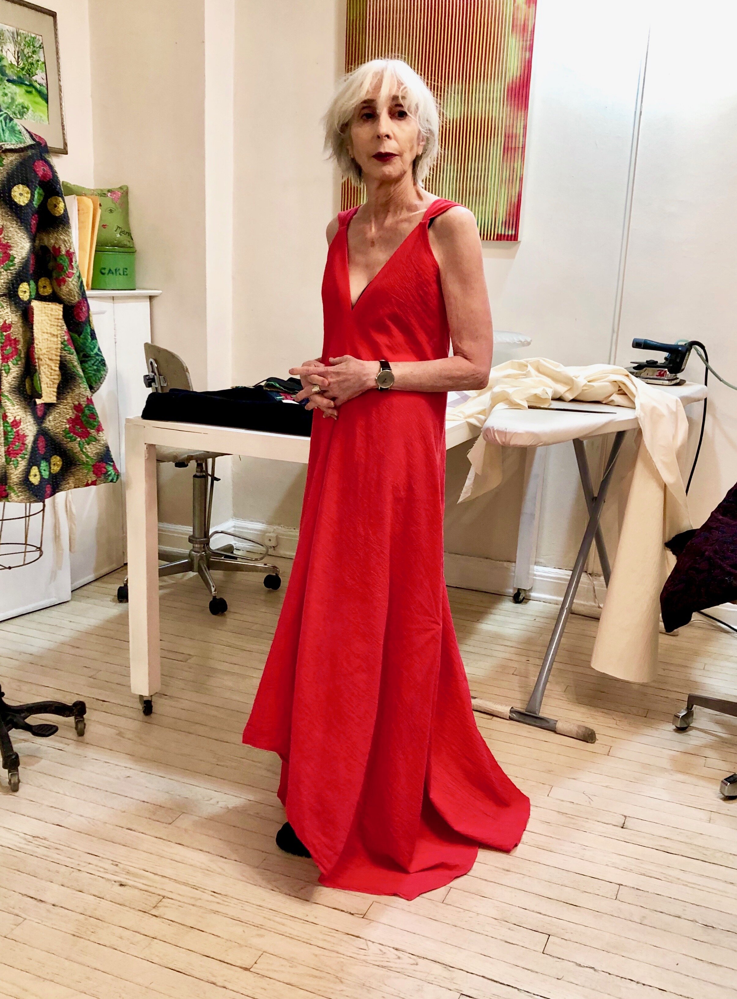  Deborah Eisenberg in Red cotton gauze dress 