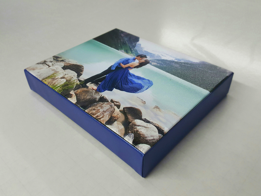 Gallery Wrap with Solid Colour Wrap