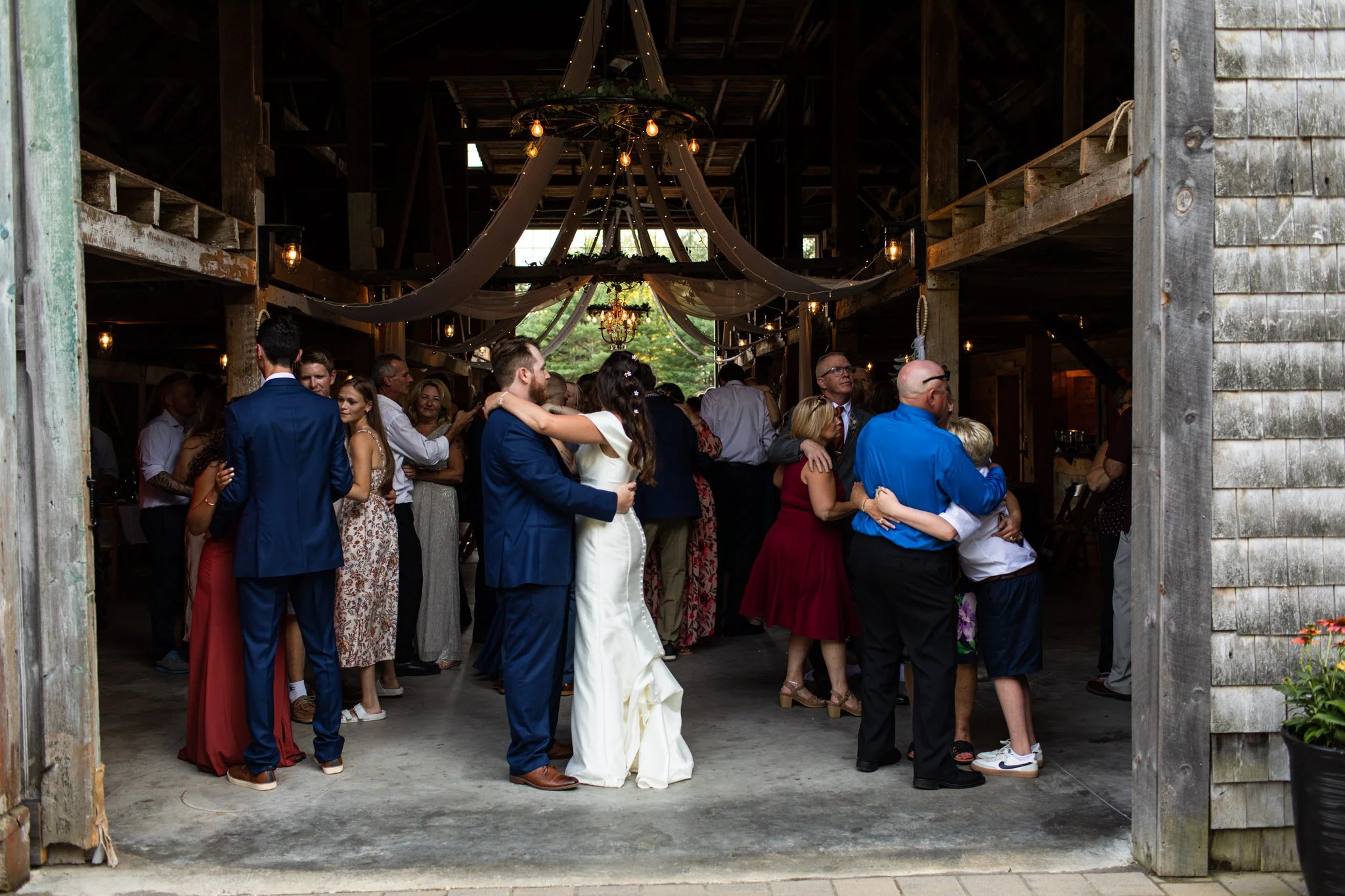 maine-wedding-photographer-barn-fall-106.jpg