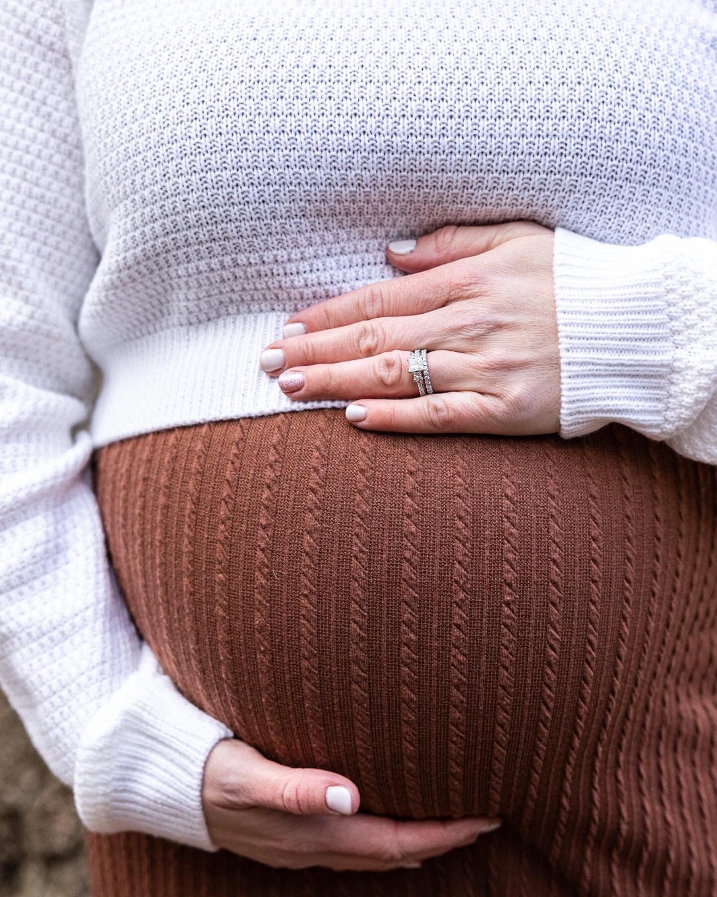 If you&rsquo;re on the fence about maternity photos, I always say do them! Especially if you have little ones already, because they are a great way to document your family as they are now, before that new little babe comes and family dynamics shift a