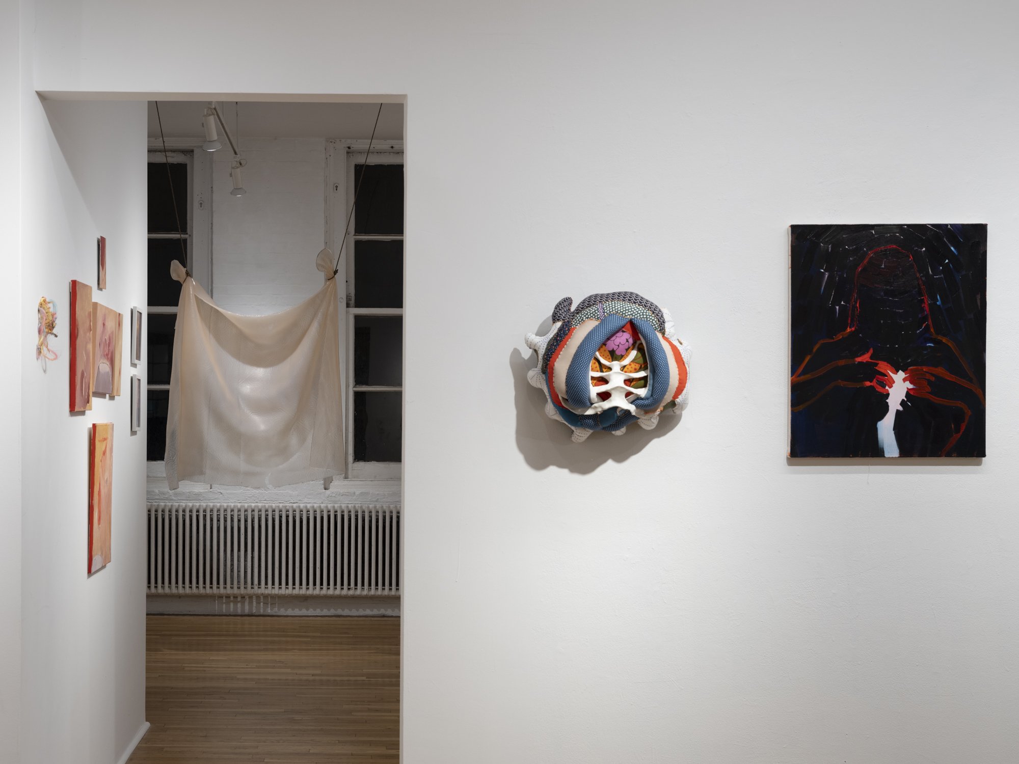  Installation photos of Paroxysm, an exhibition curated by Alison Pirie at Westbeth Gallery in Greenwich Village, New York. Photos by Yi Hsuan Lai (@flaneur_shan) 