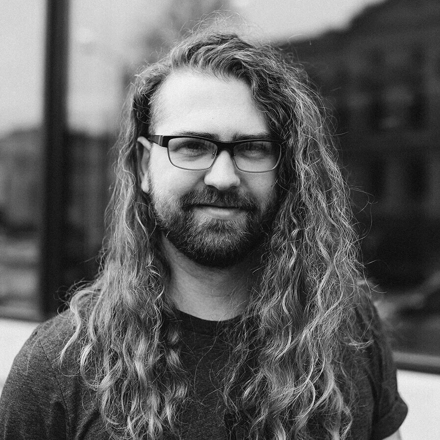 Luke Anspach Co-Founder and Senior Digital Designer lukeanspach.com @lukeanspach