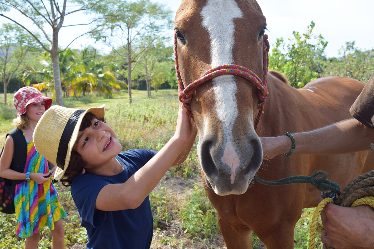 Elian_caballo_rancho.jpg