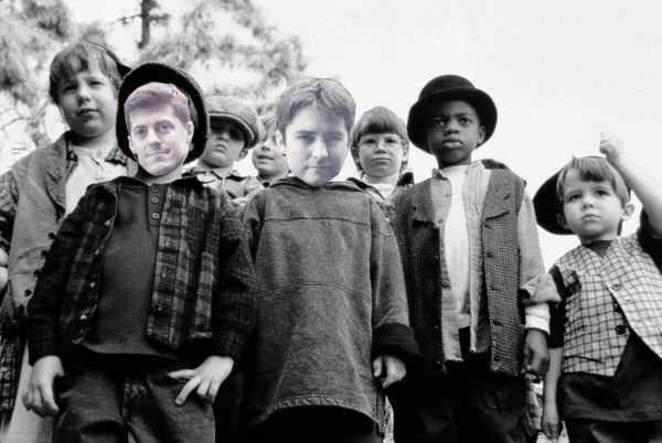 Fotomontage der "Kleinen Superstrolche" mit den Gesichtern von Daniel Pook und Patrick aus Hürth. Parodistisches Bild aus Das Letzte Wiki.