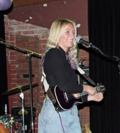 Live Music: Olivia Wilhite, 6-9 pm/ Food Truck: SB Food Connection