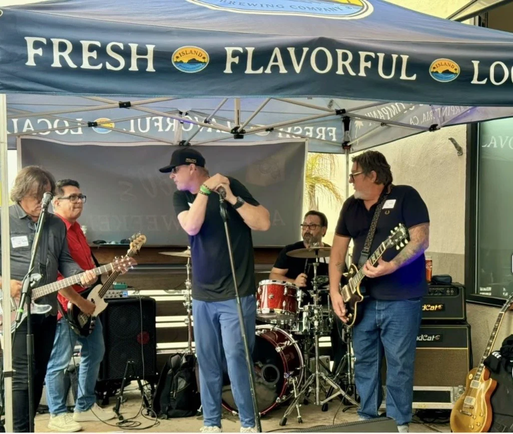 Live Music: Camp Carpas 6-9 pm / Food Truck: DisFruta