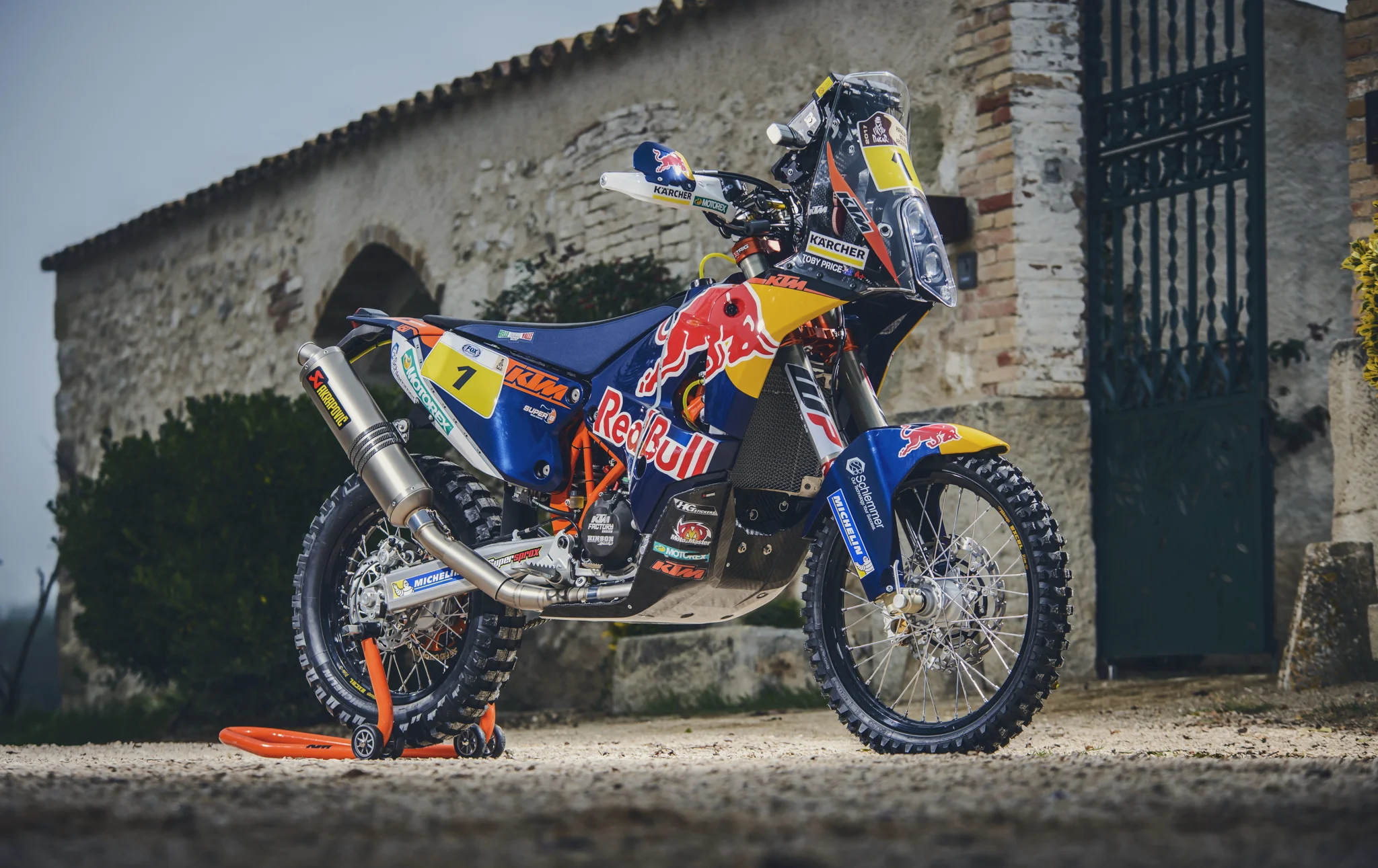 Toby Price champ KTM 450 RALLY 2016.jpg