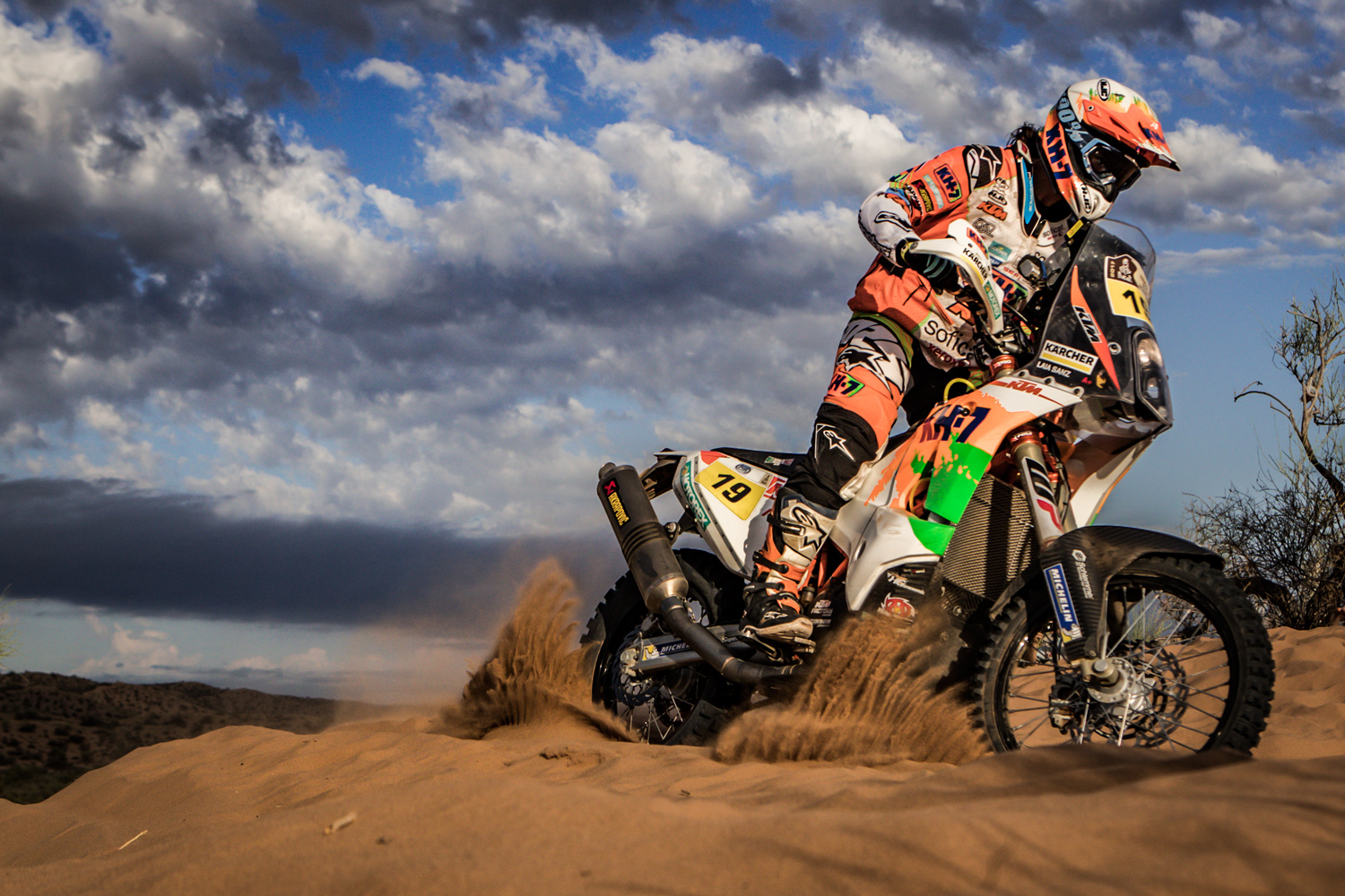 Laia Sanz KTM 450 RALLY Dakar 2017.jpg