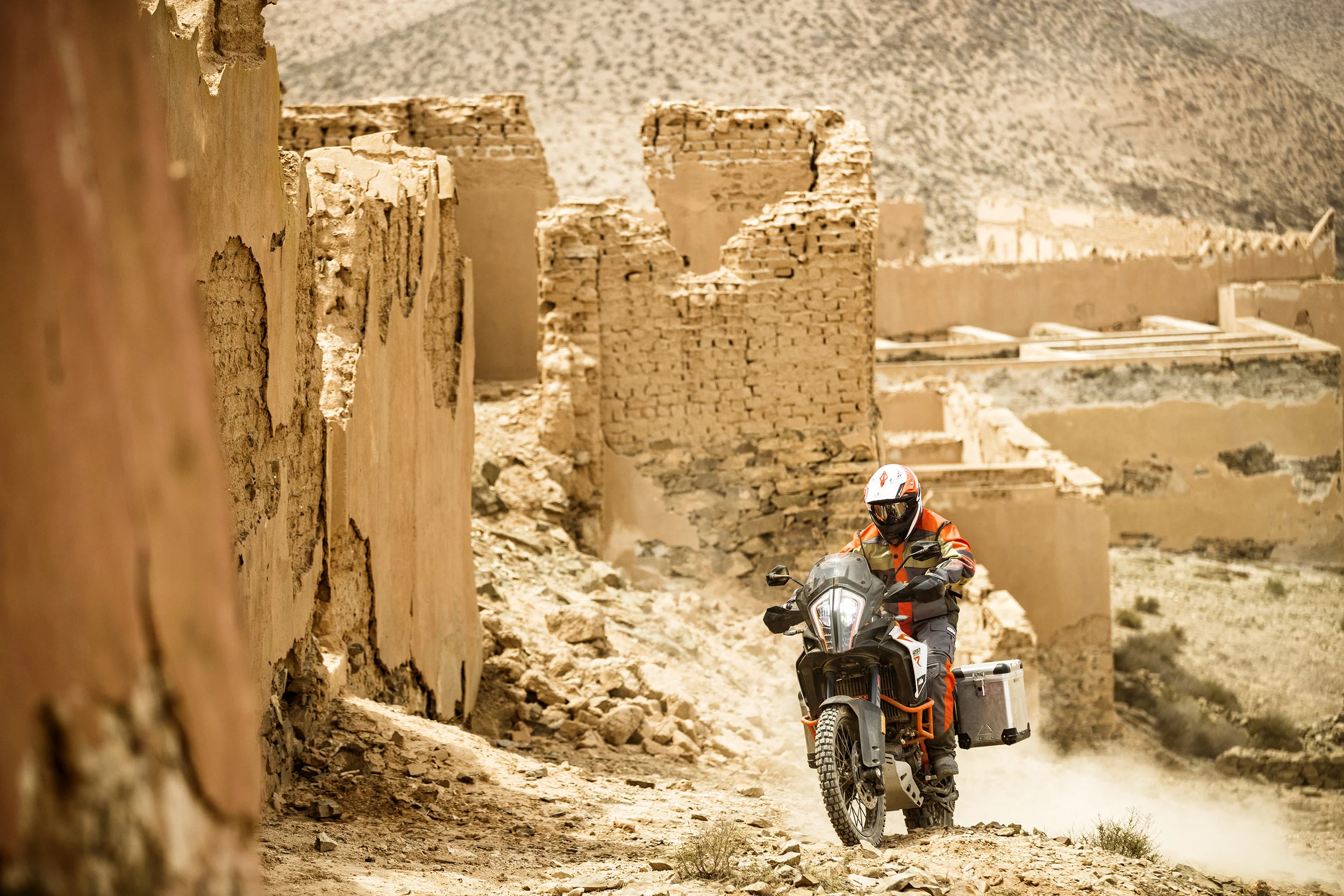 156380_KTM 1290 SUPER ADVENTURE R MY 2017.jpg