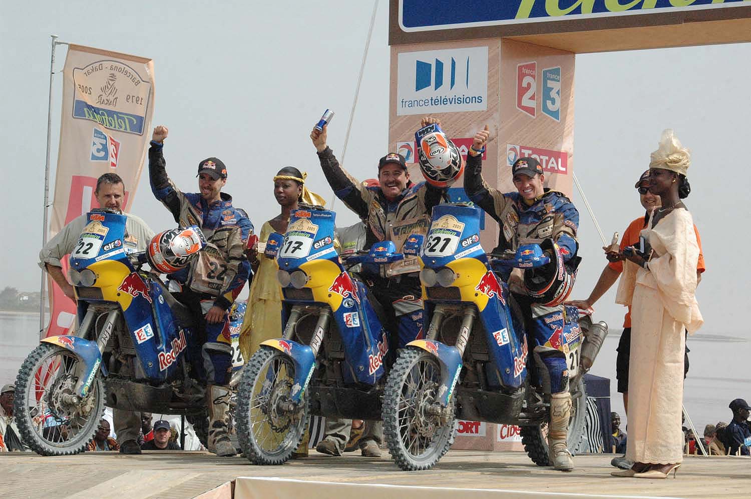 2005 Red Bull Team podium at Lac Rose
