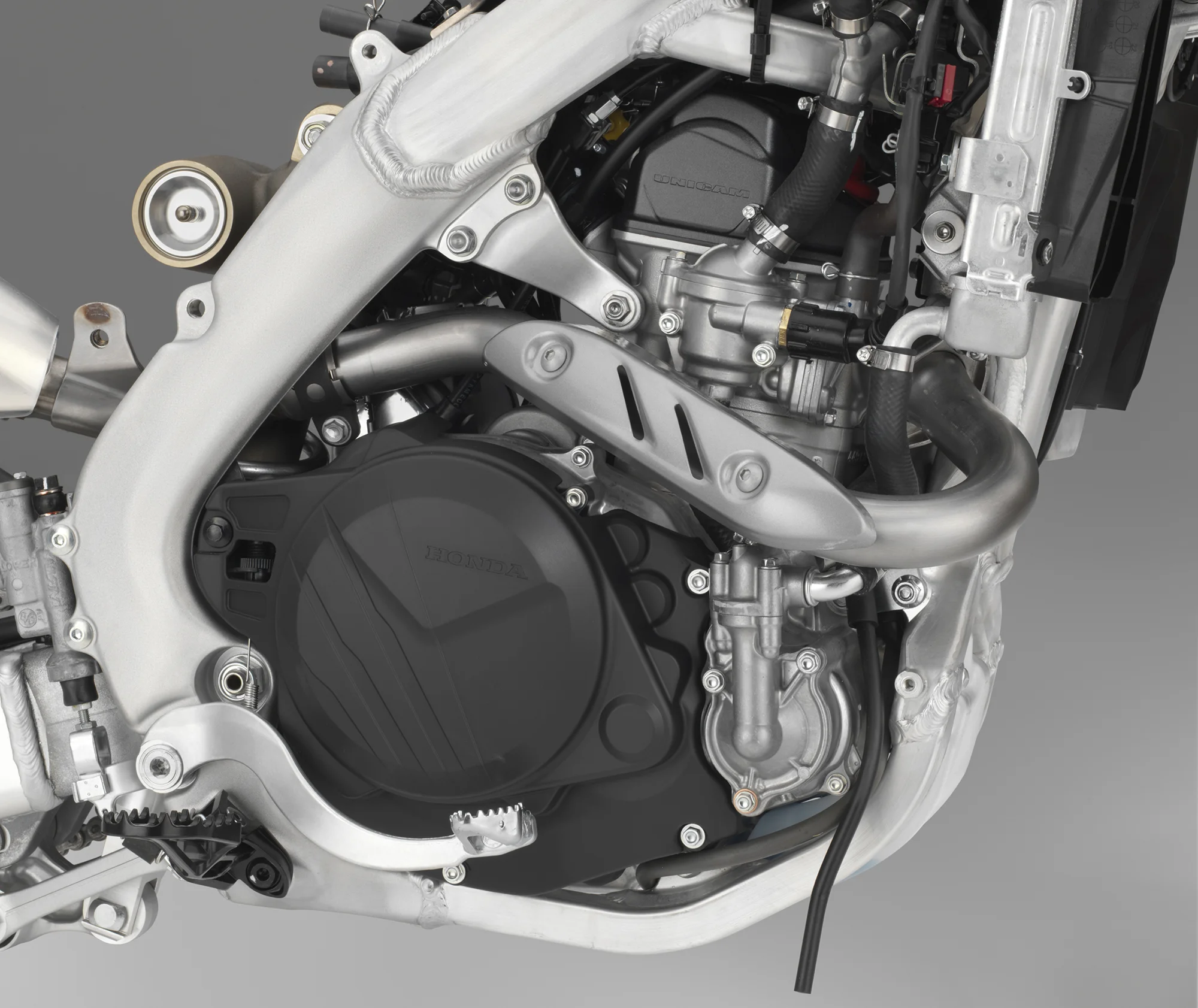 19 Honda CRF450L_engine R.jpg