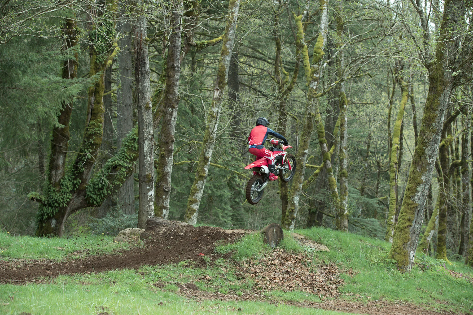 19 Honda CRF450RX_Action_11.jpg