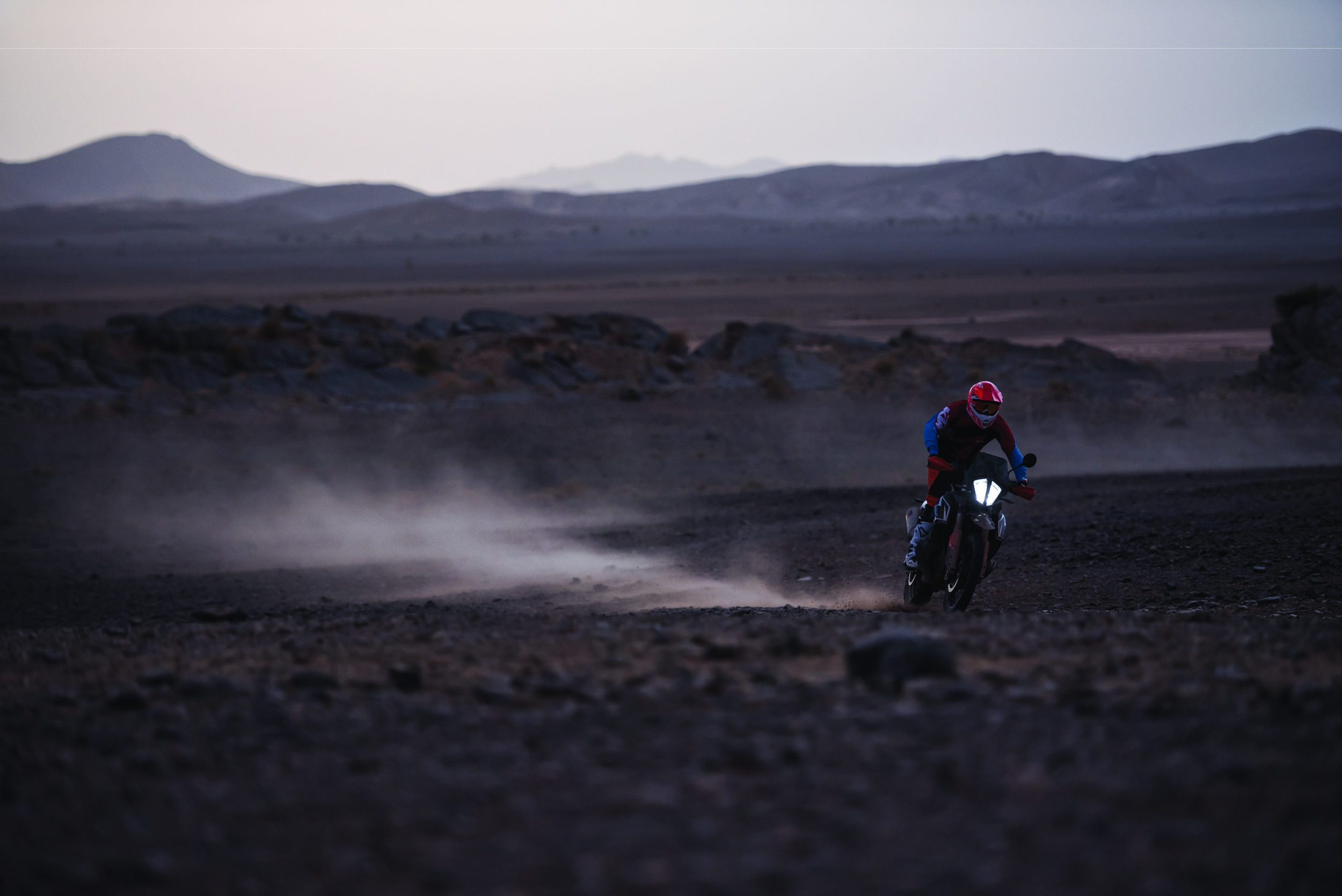 KTM 790 ADVENTURE R_Action 04.jpg