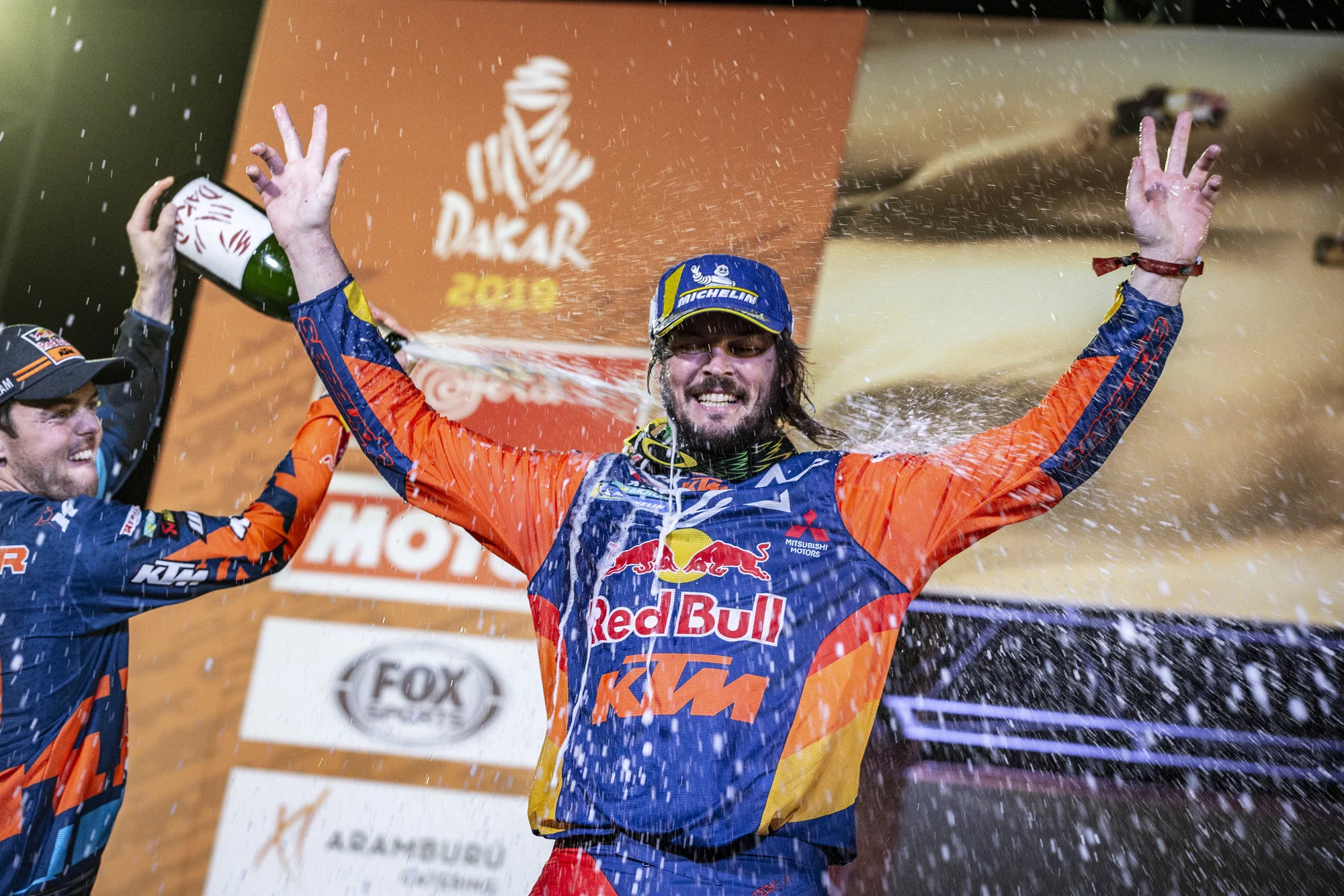 263427_toby.price_finish_Red Bull KTM Factory Racing_Dakar2019_504.jpg