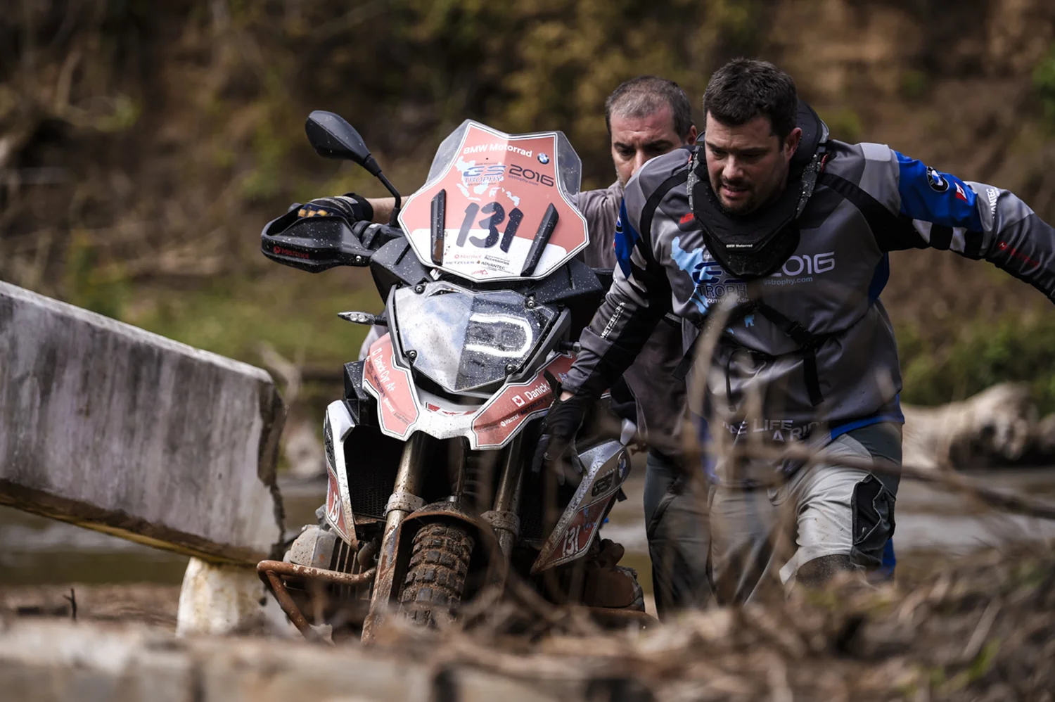 P90211479_highRes_bmw-motorrad-interna(1).jpg