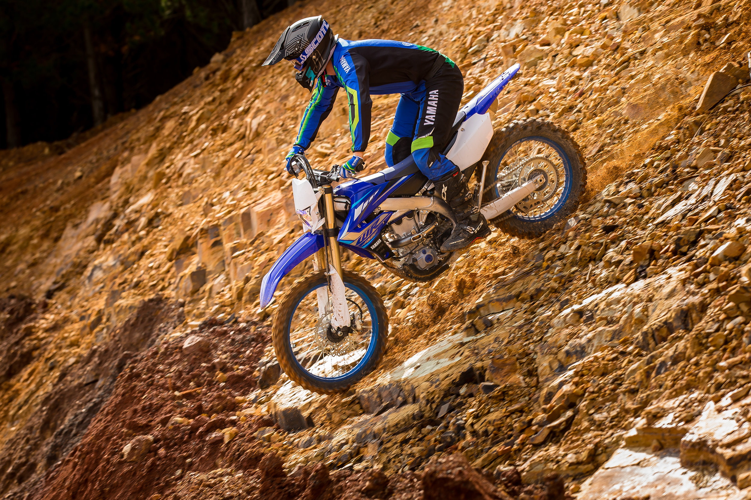 20_WR450F_Team-Yamaha-Blue_A04.jpg