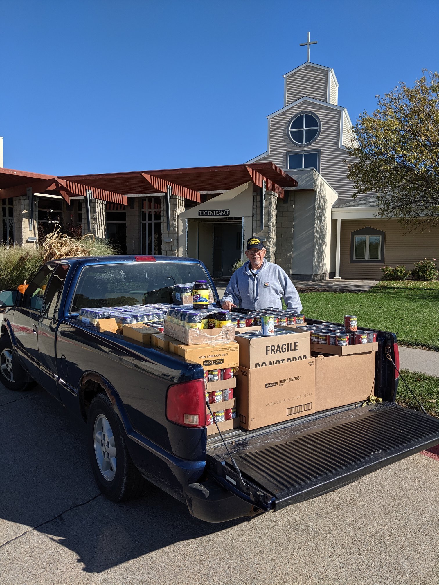 Bellevue Food Pantry 2.jpg