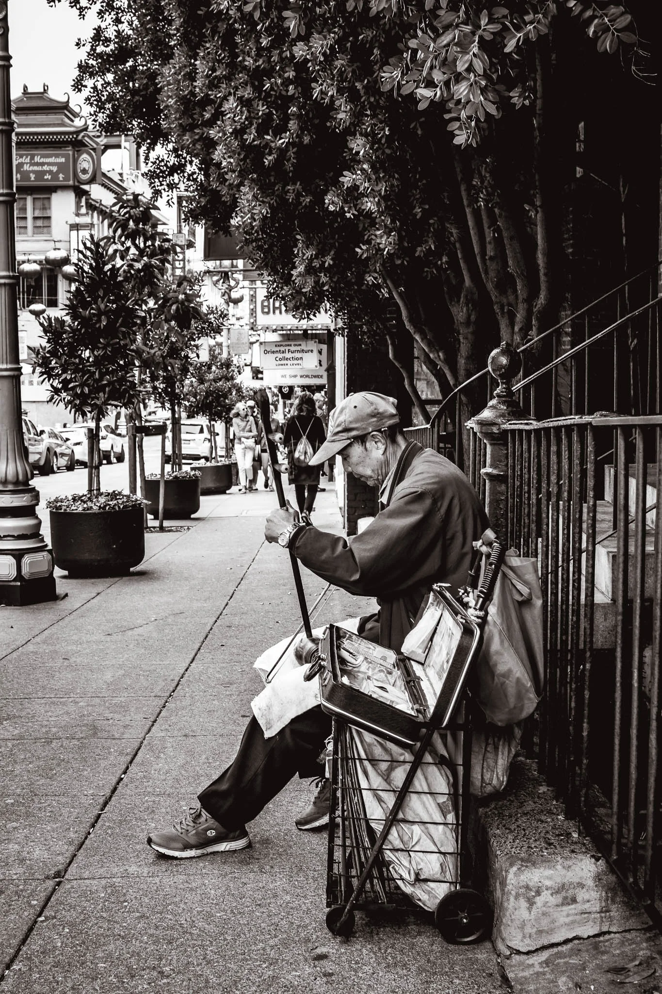 Street musician playing the Erhu 