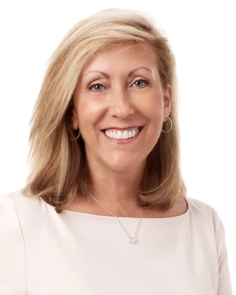 <b>Suzanne Miglucci</b></b><br>CEO, Charles & Colvard