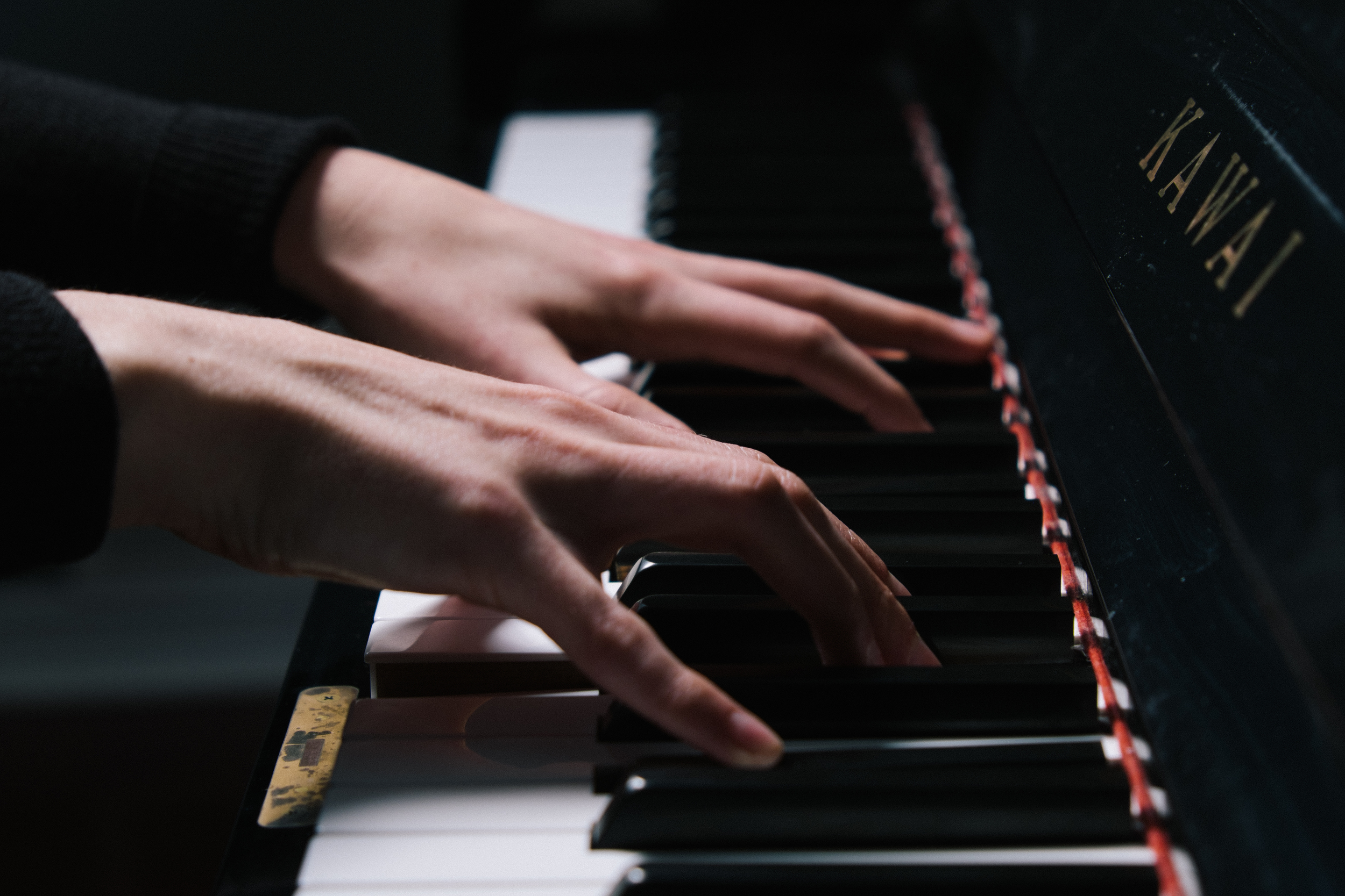   Piano Lessons &nbsp;by Amy Valyear,&nbsp;BMus, MYCC, RMT.   Contact     