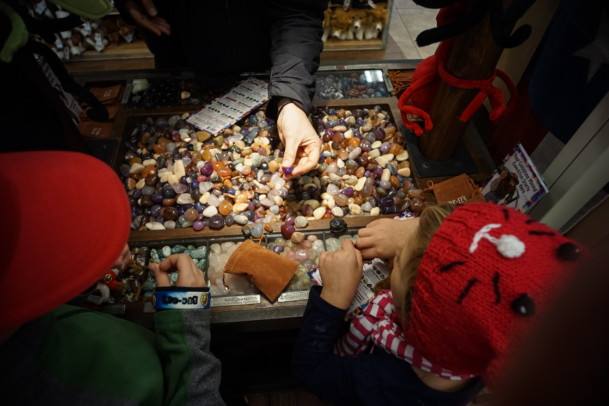 Buc_Ees-15.jpg