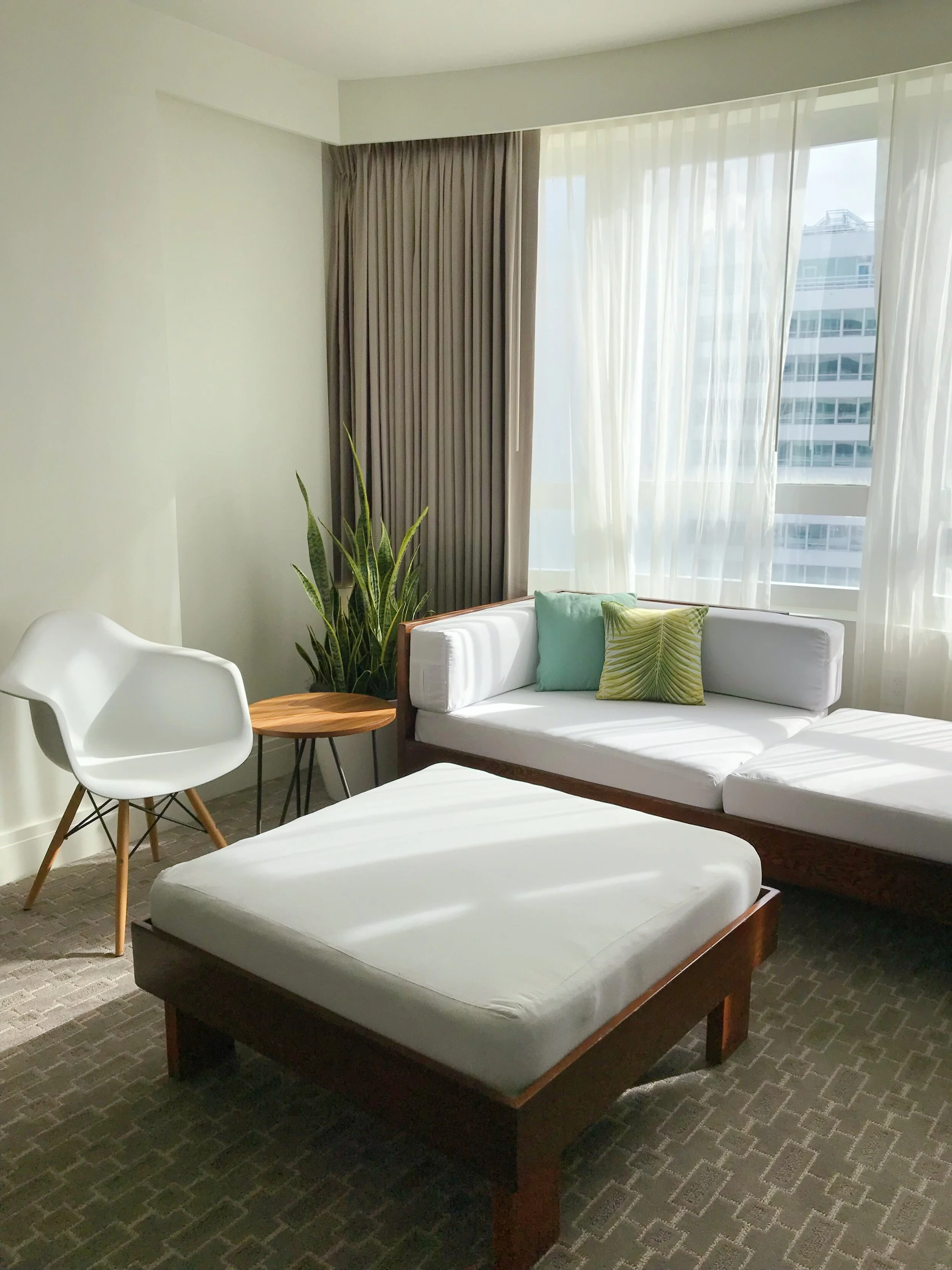 AA745B2A-C8B8-4BF3-BB39-E5D0737B0465