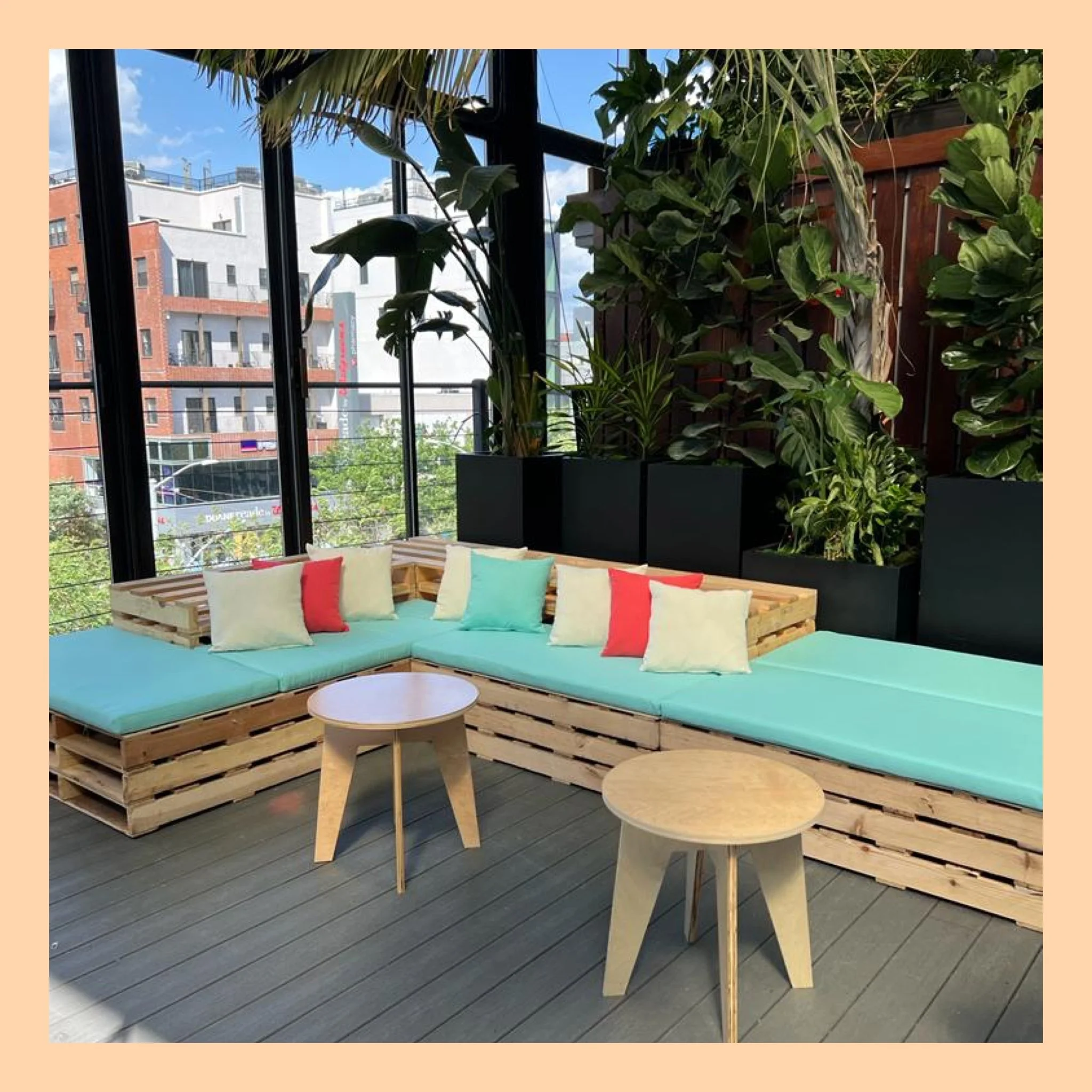 Wood Pallet Lounge - The L Shape