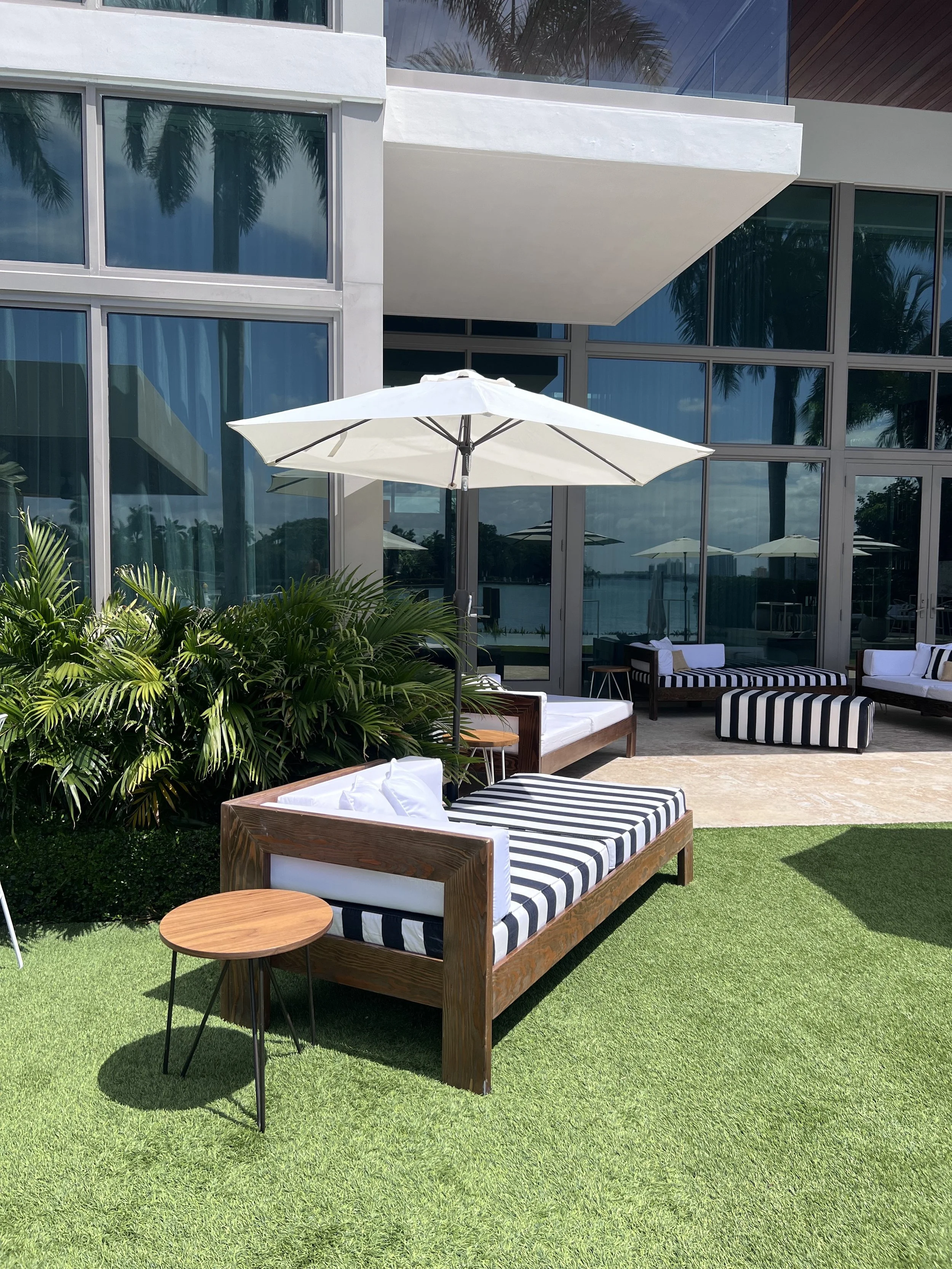 It’s Outdoor Event Season in Miami: Rent the Lounge Chair for Your Look